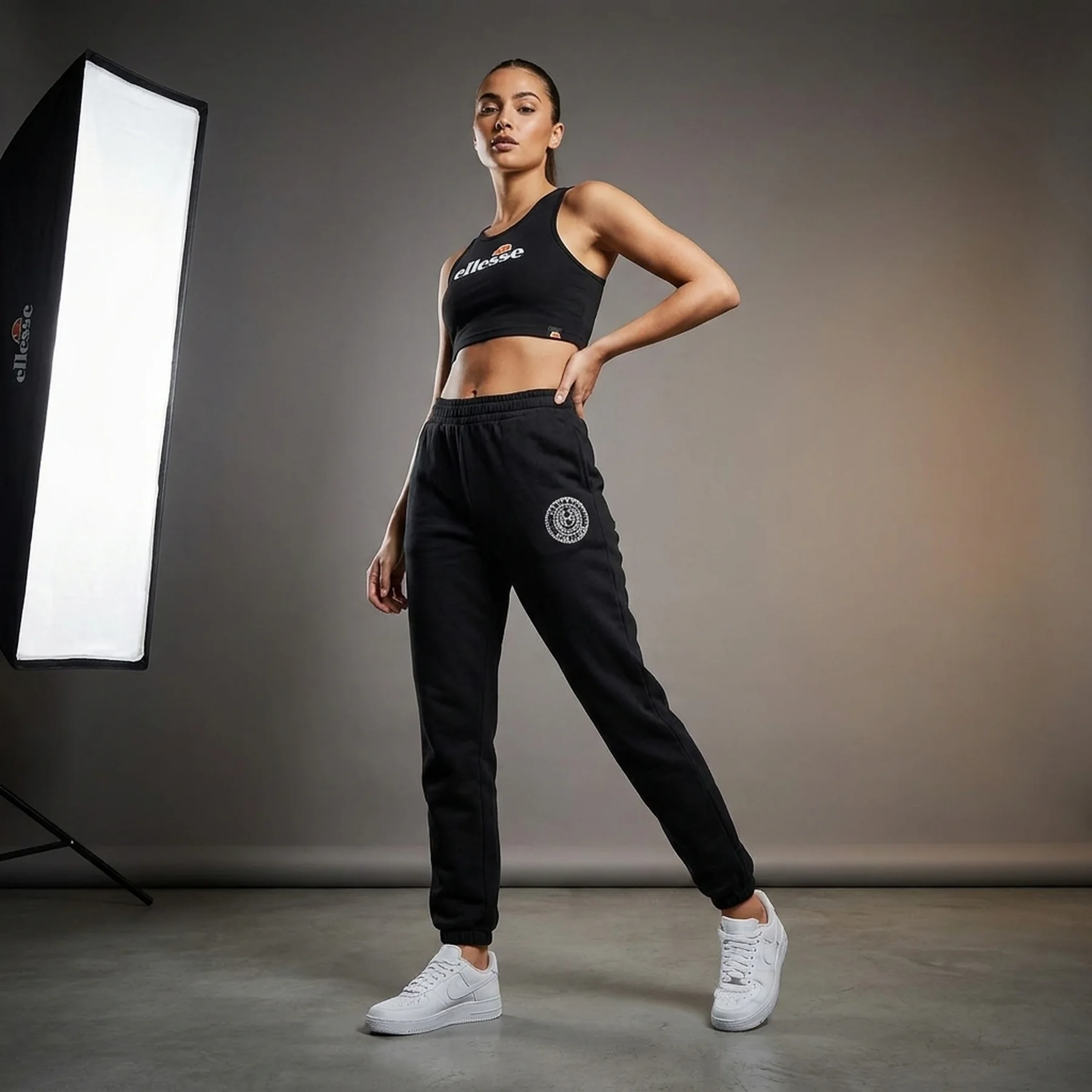 Брюки жіночі Ellesse Jigono (SGR17954-011)