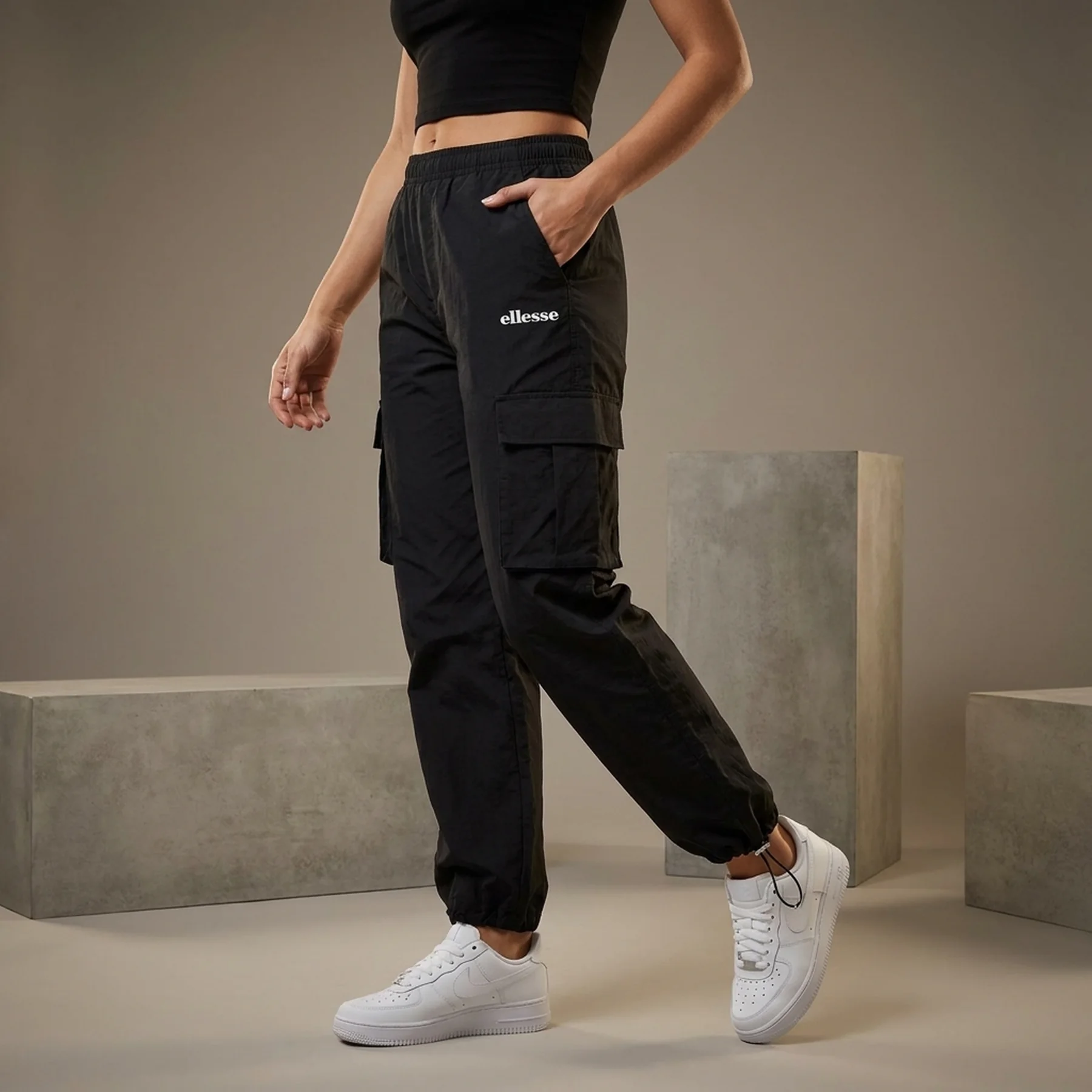 Брюки жіночі Ellesse Ristrellas Cargo Pant (SGX21168-011)