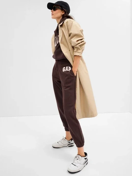 Брюки жіночі Gap Logo Jogger Sweatpants Brown (463492-20)