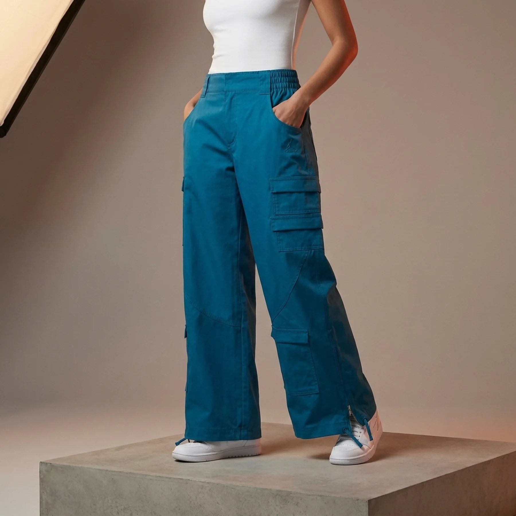 Брюки жіночі Jordan Chicago Cargo Pants (DZ3349-457)