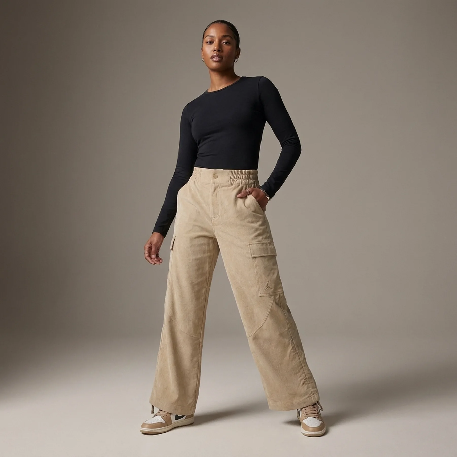 Брюки жіночі Jordan Chicago Corduroy Pants Beige (FD8209-277)