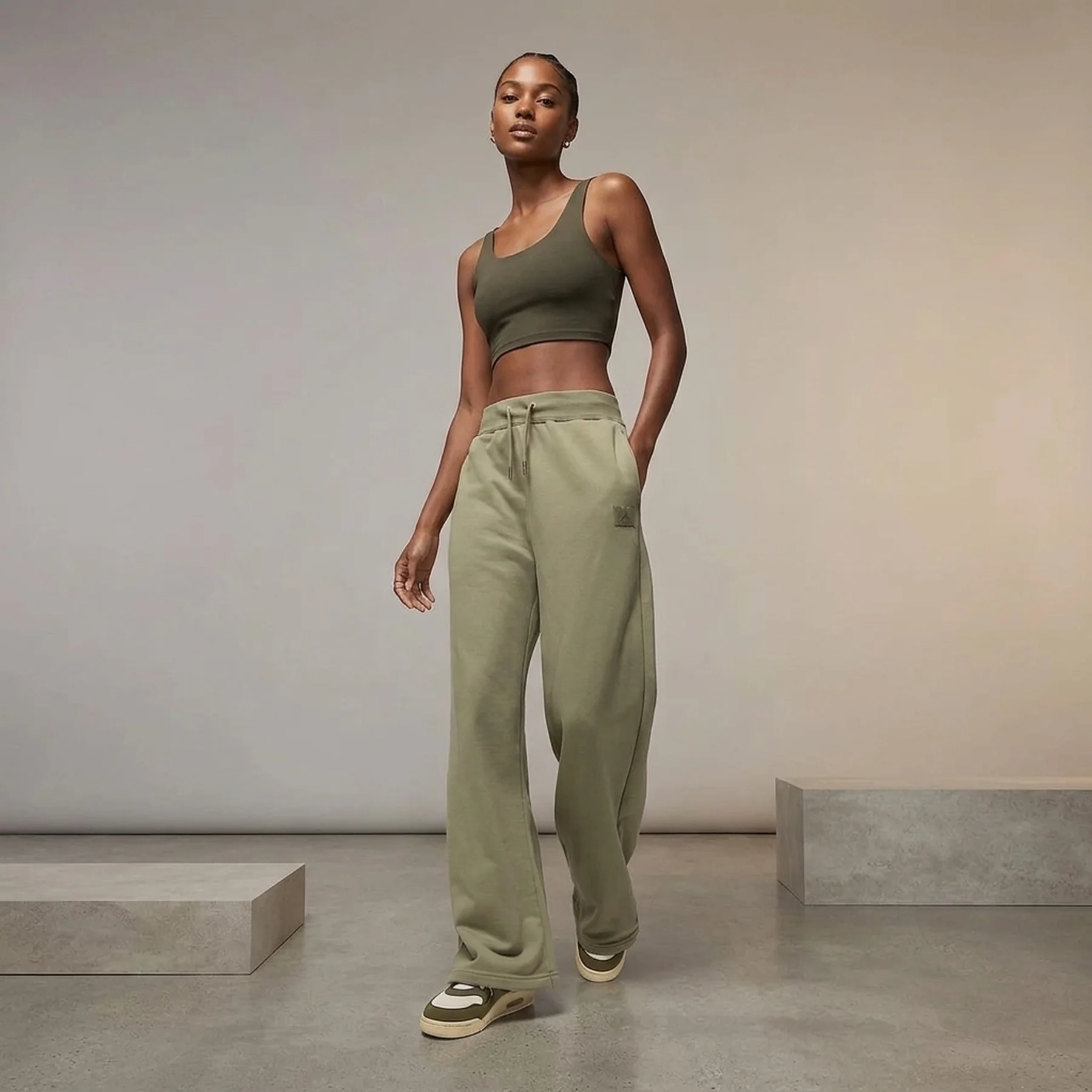Брюки жіночі Jordan Flight Fleece Olive (IF3590-205)