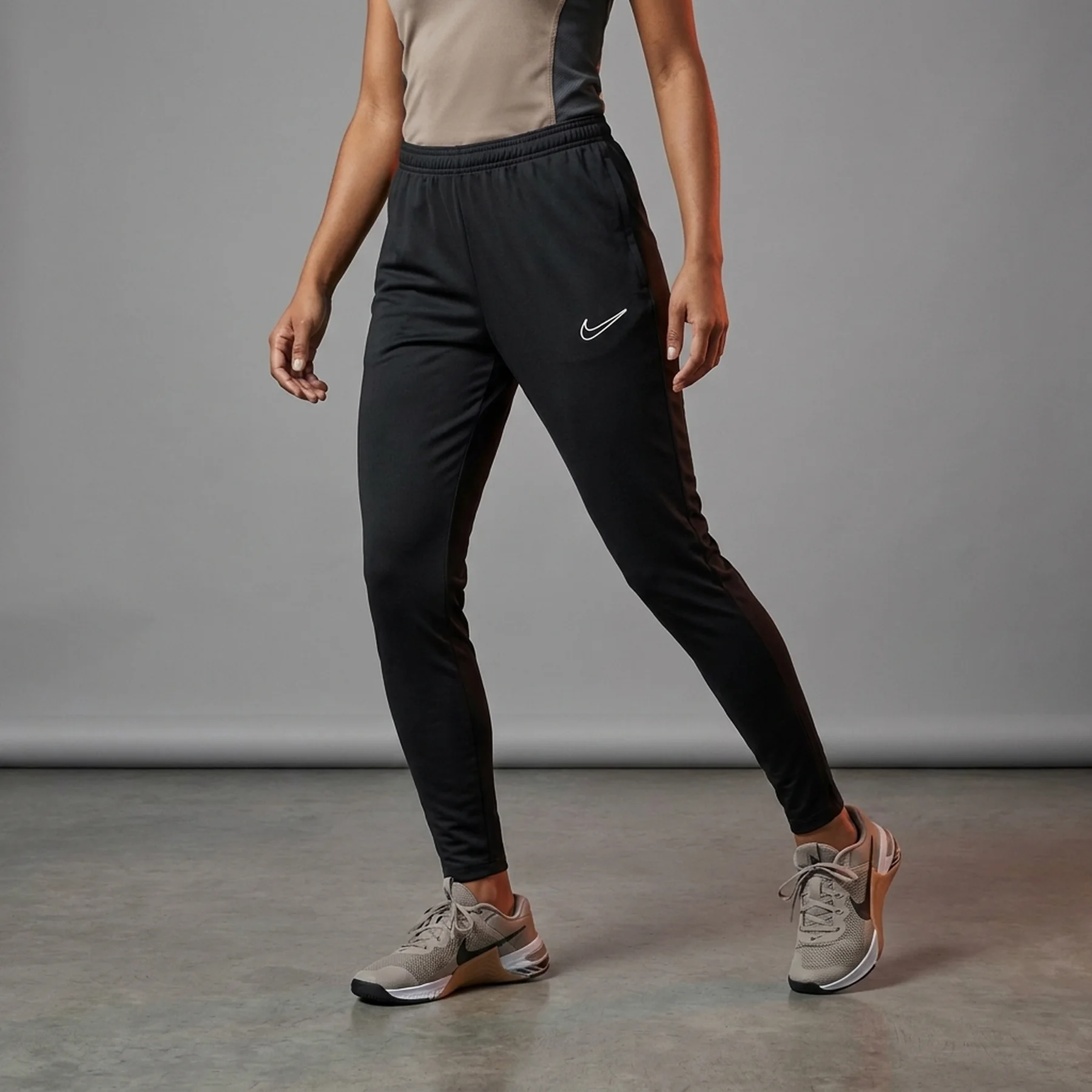 Брюки жіночі Nike Dri-Fit Academy 23 Kpz Sweatpants (DR1671-010)
