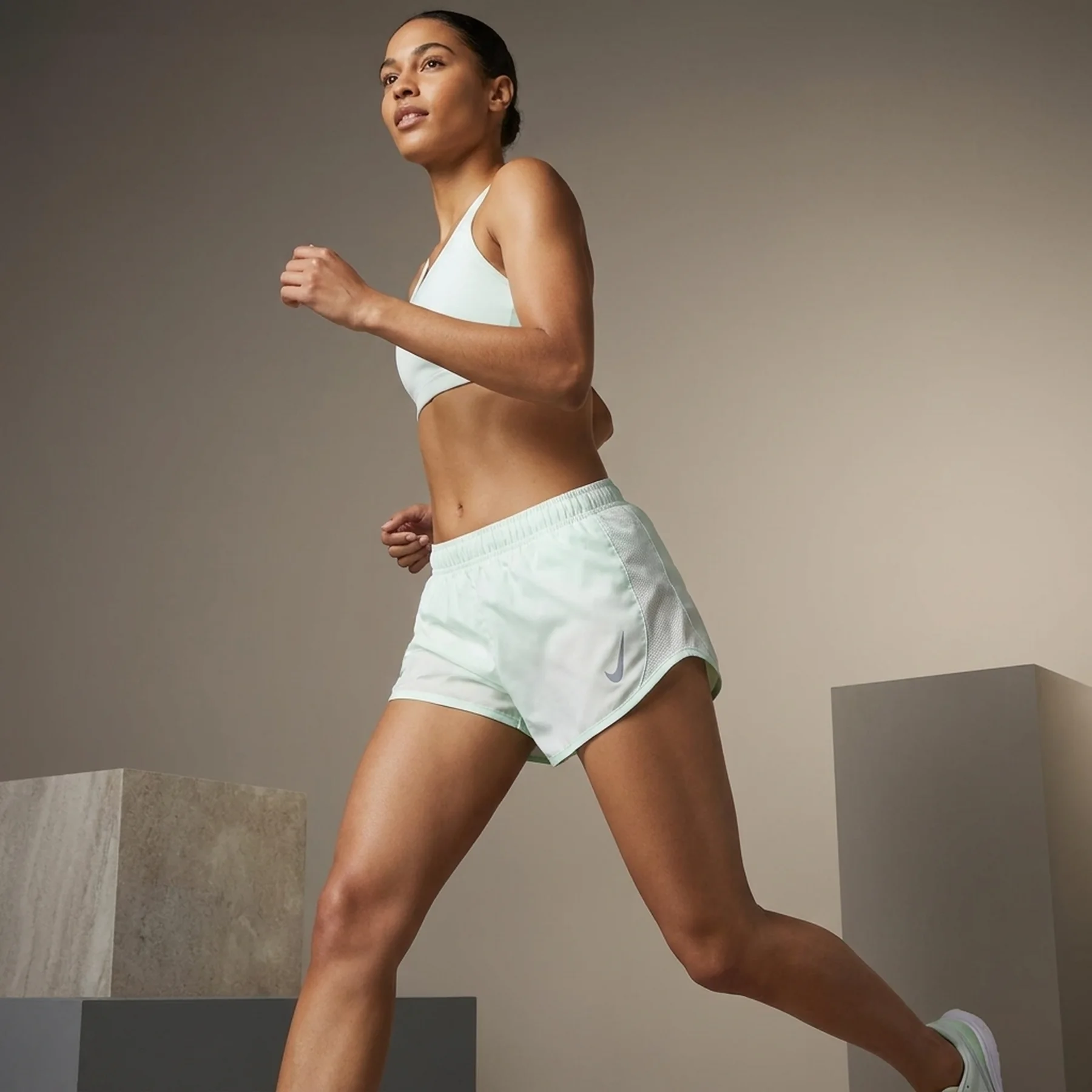 Брюки жіночі Nike Dri-Fit Tempo Race White Dd5935-394 (DD5935-394)