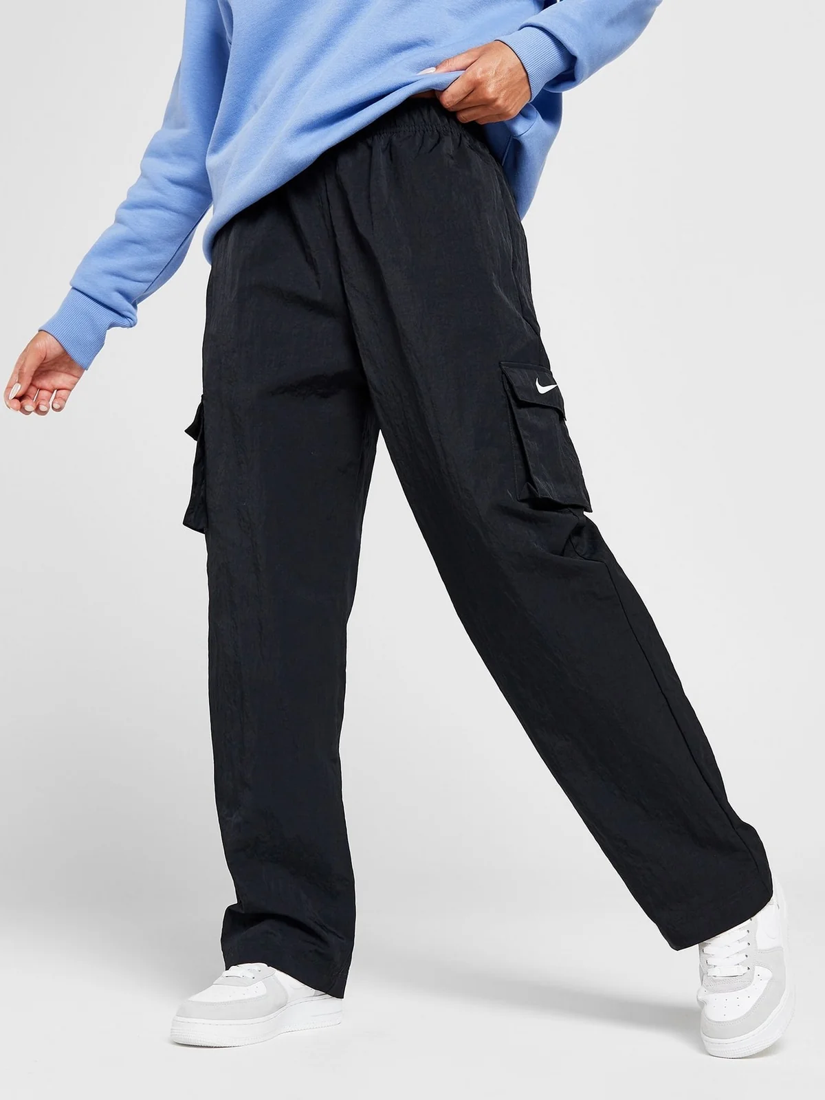 Брюки жіночі Nike High-Rise Woven Cargo Pants (DO7209-010) — Одяг