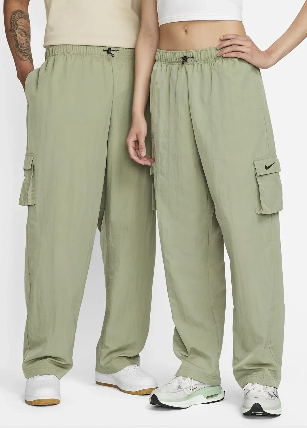 Брюки жіночі Nike High-Rise Woven Cargo Pants (DO7209-386)