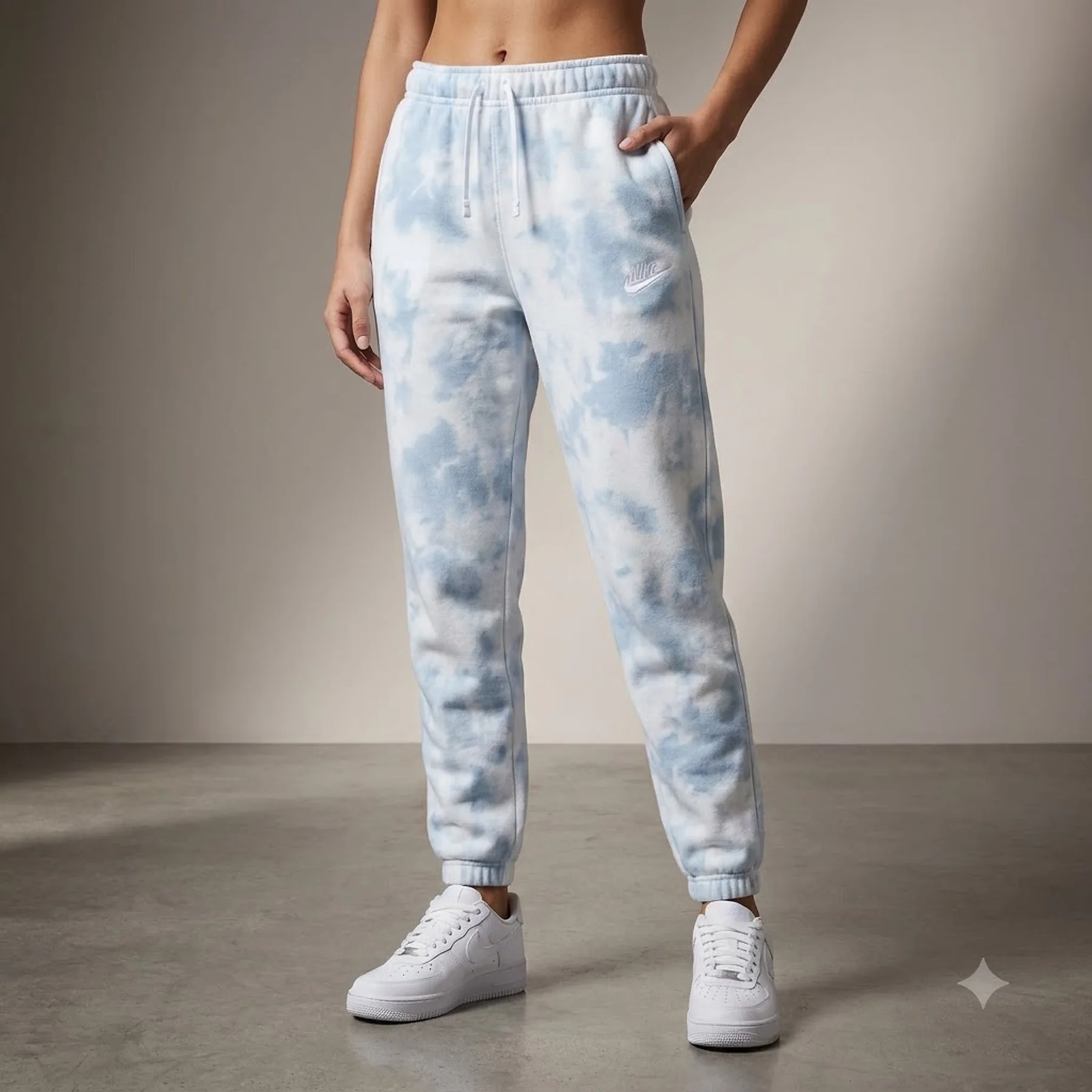 Брюки жіночі Nike Mid-Rise Cloud-Dye Joggers White/Light Blue (DM6714-494)