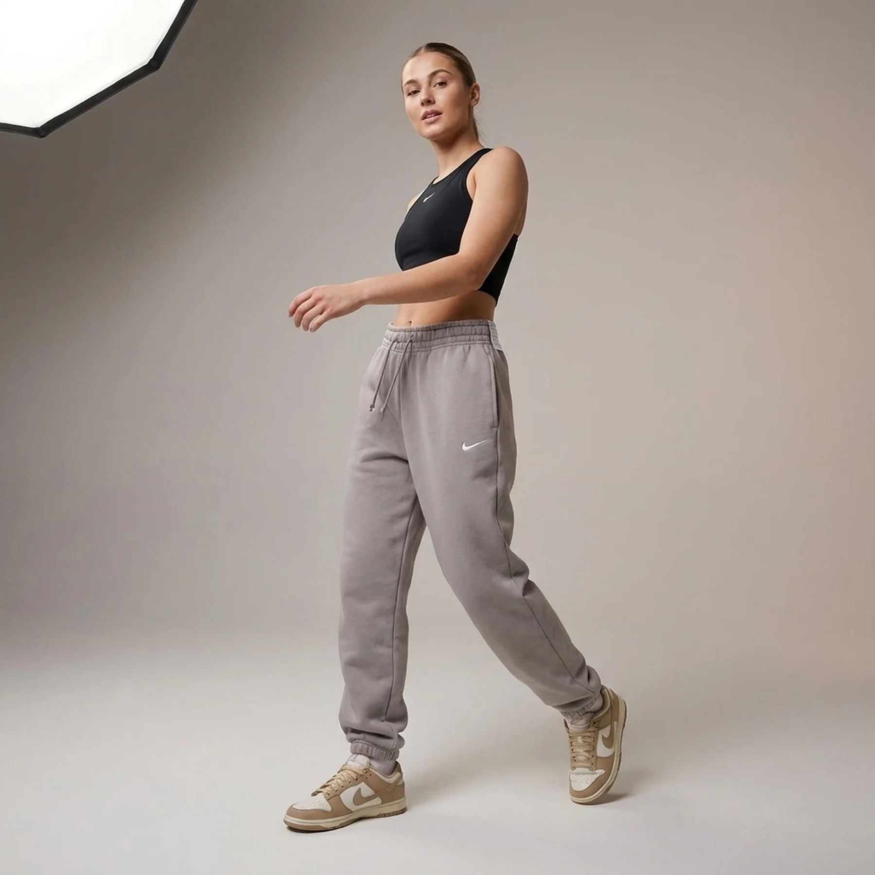 Брюки жіночі Nike Sportswear Phoenix Fleece Grey (FZ5996-009)