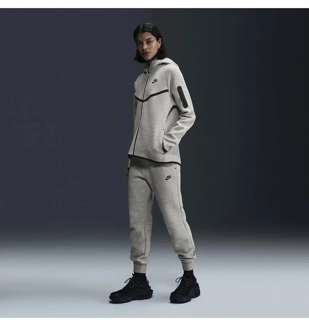 Брюки жіночі Nike Sportswear Tech Fleece Grey (HV6779-063)