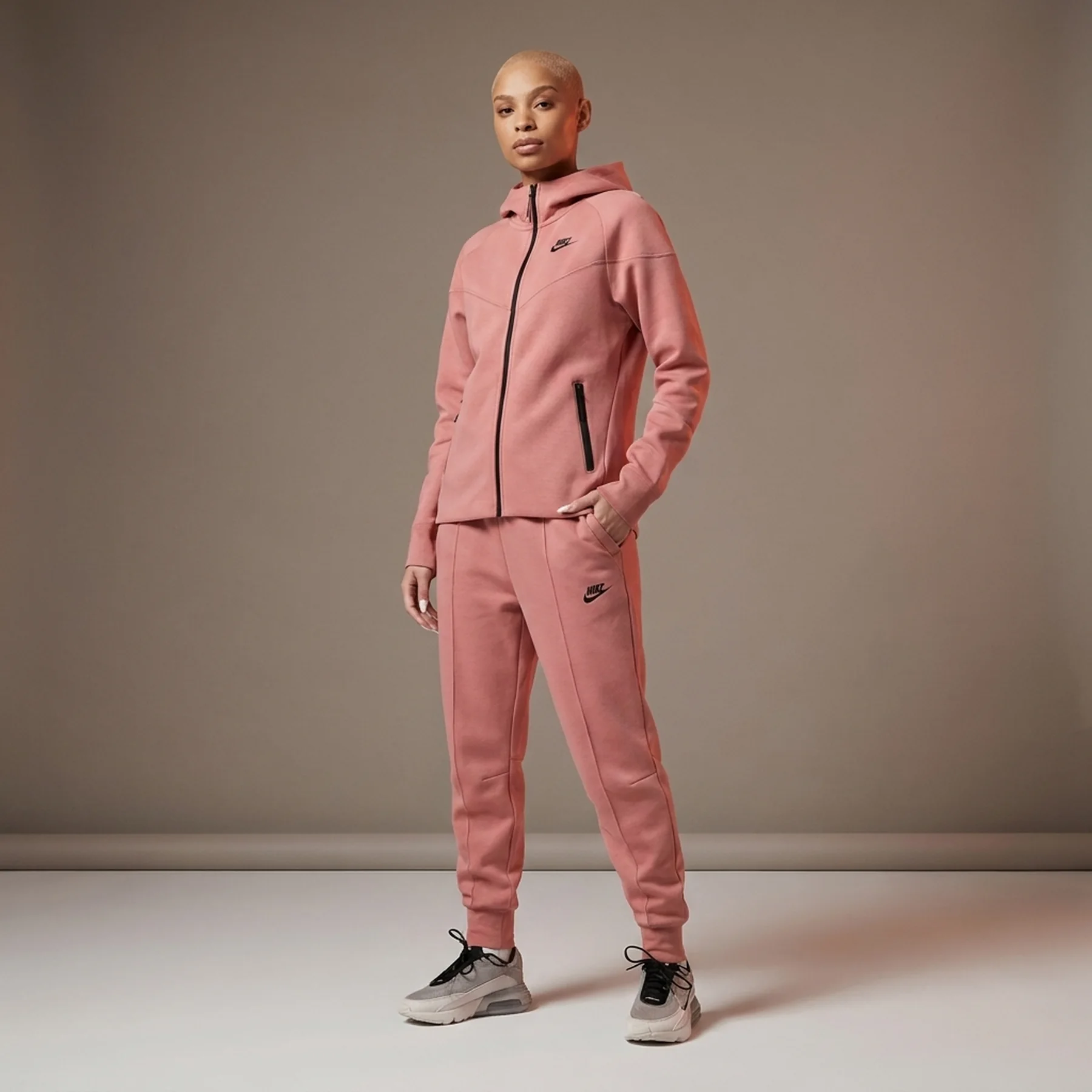 Брюки жіночі Nike Sportswear Tech Fleece Mid-Rise Joggers (FB8330-618)