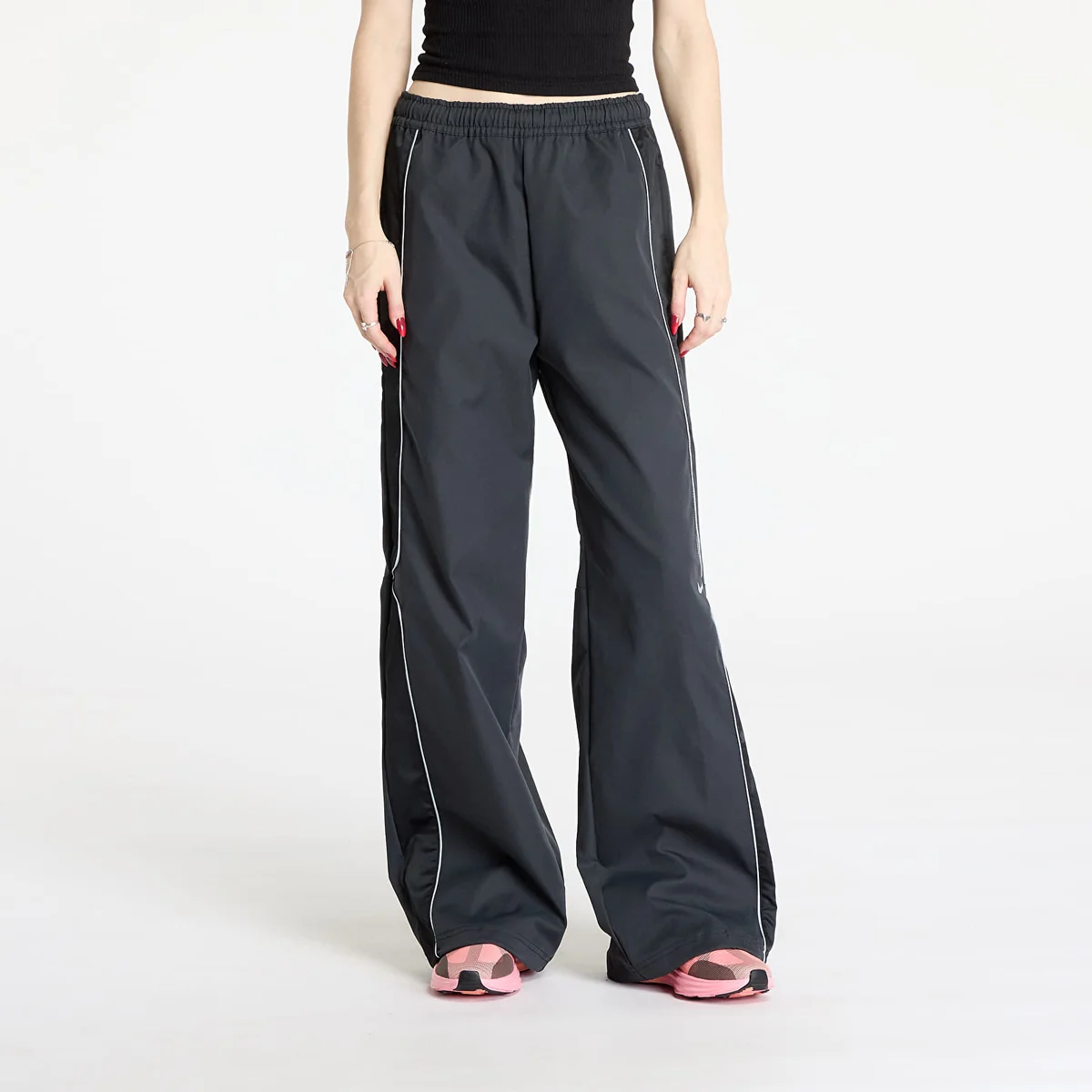 Брюки жіночі Nike Sportswear Woven Pants (HQ3751-010)