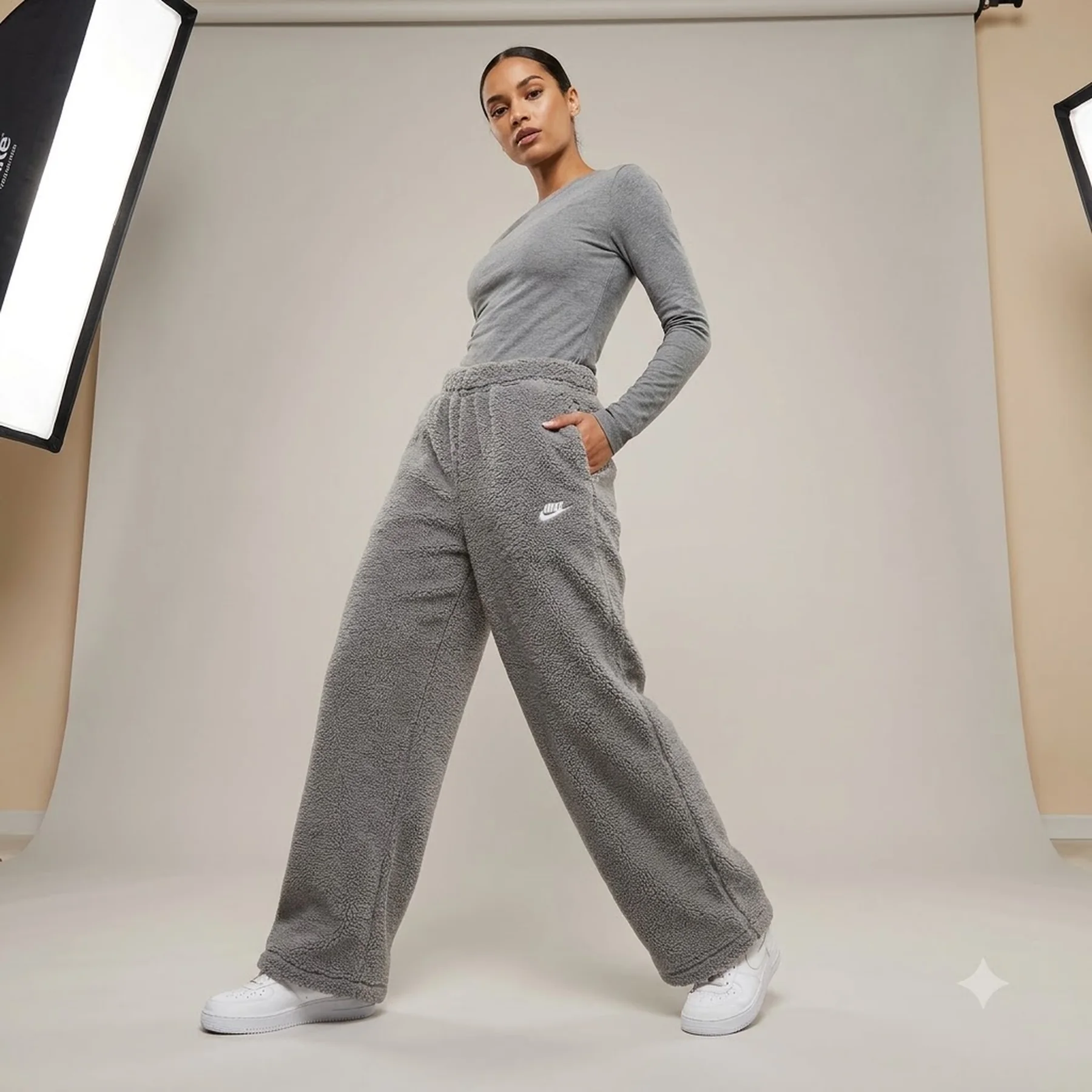 Брюки жіночі Nike Therma-Fit (DQ6236-029)