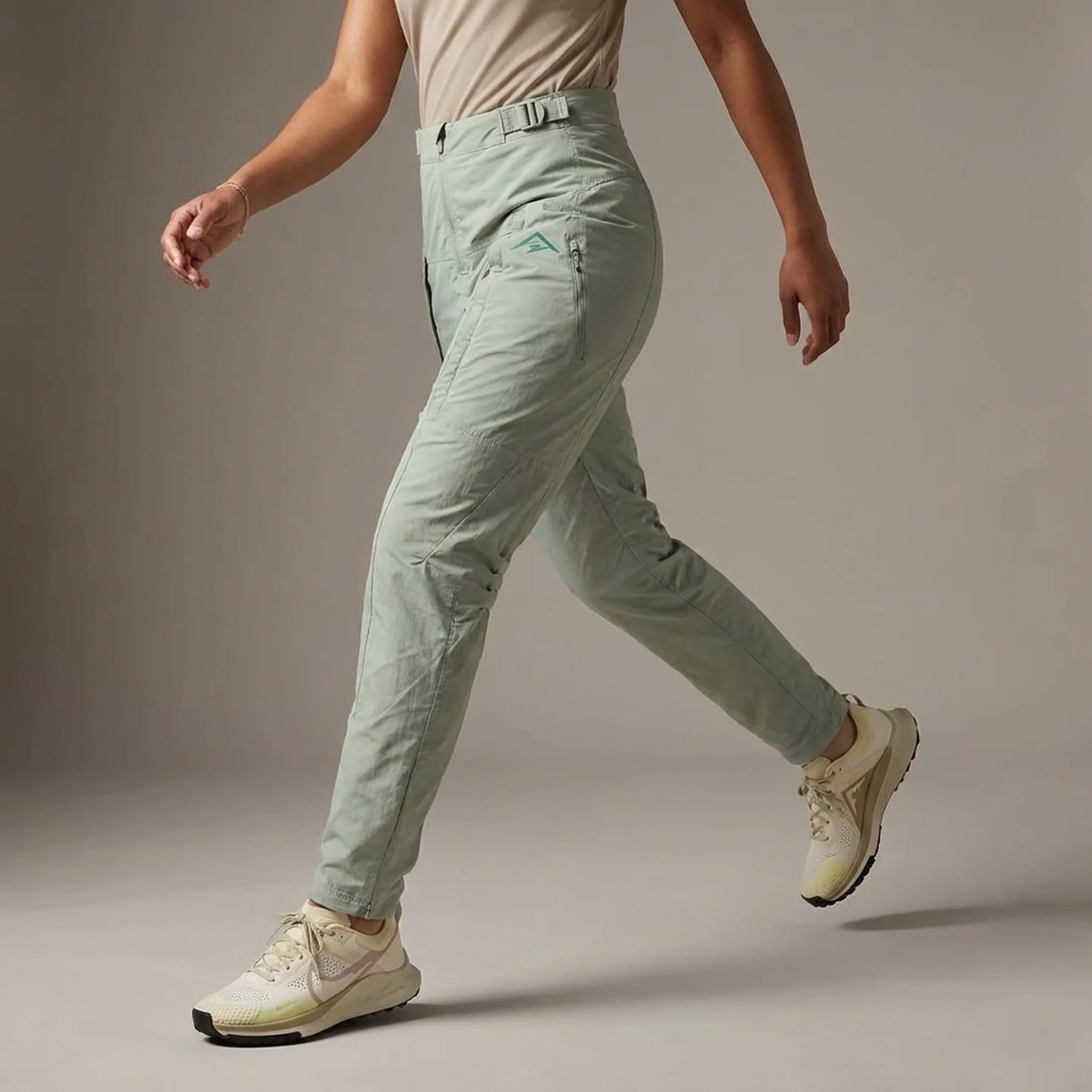 Брюки жіночі Nike Trail Repel Mid-Rise Running Trousers Green (FV6371-370)