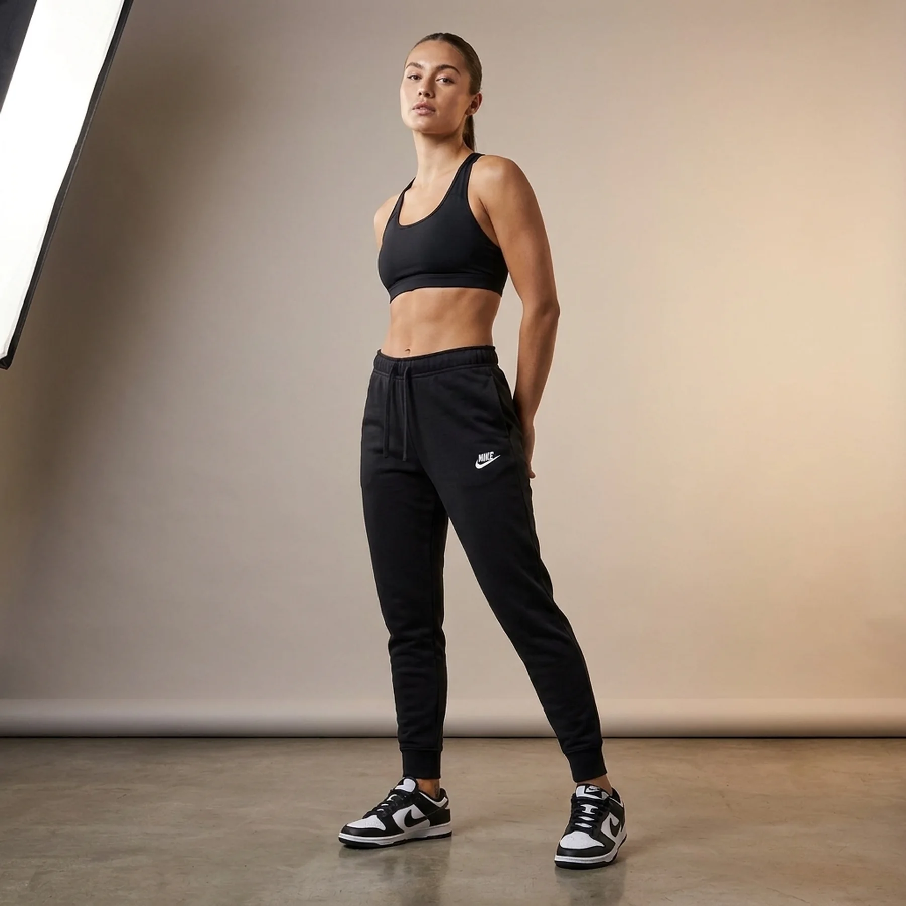Брюки жіночі Nike W Nsw Club Flc Mr Pant Tight (DQ5174-010)