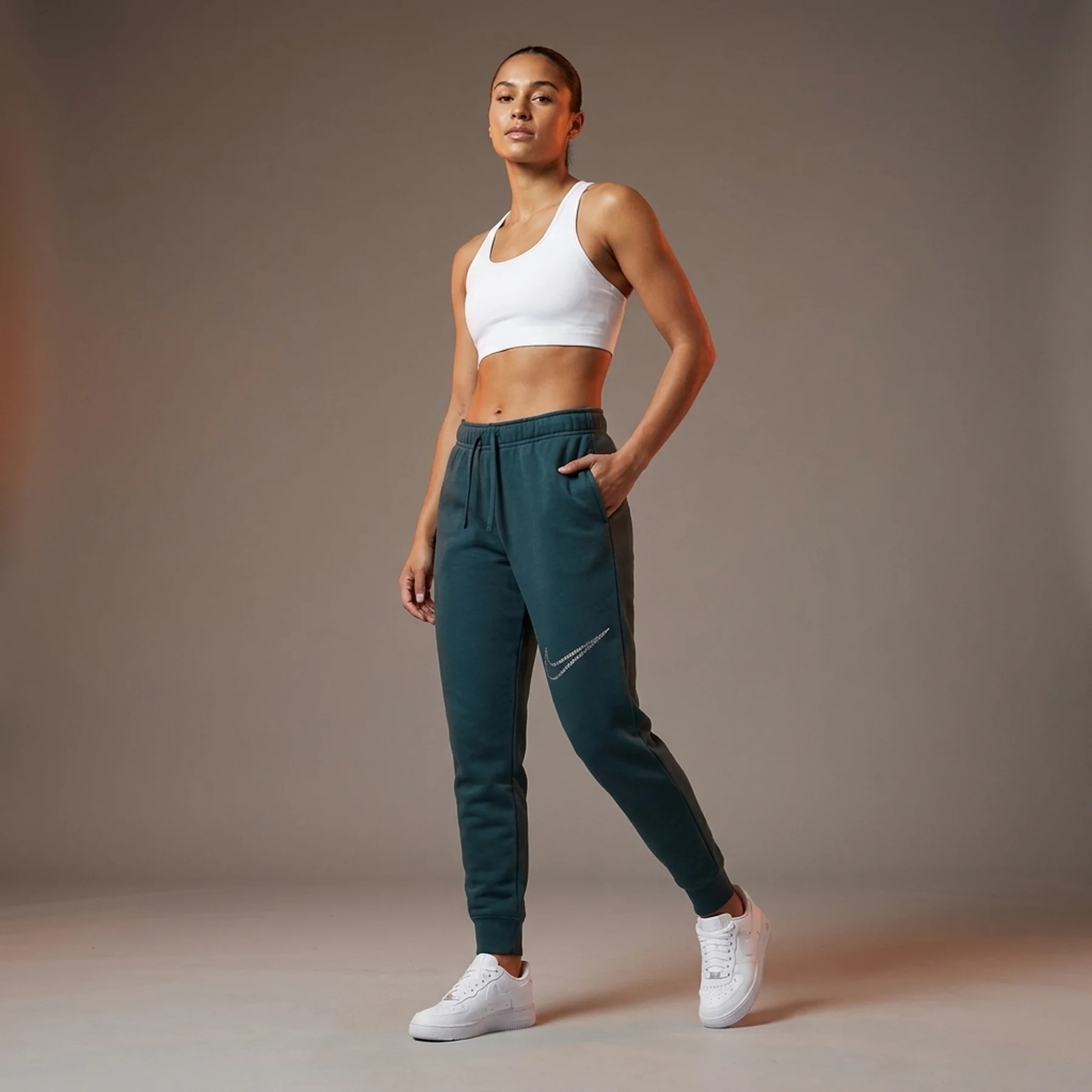 Брюки жіночі Nike W Nsw Club Flc Shine Mr Pant (FB8760-328)