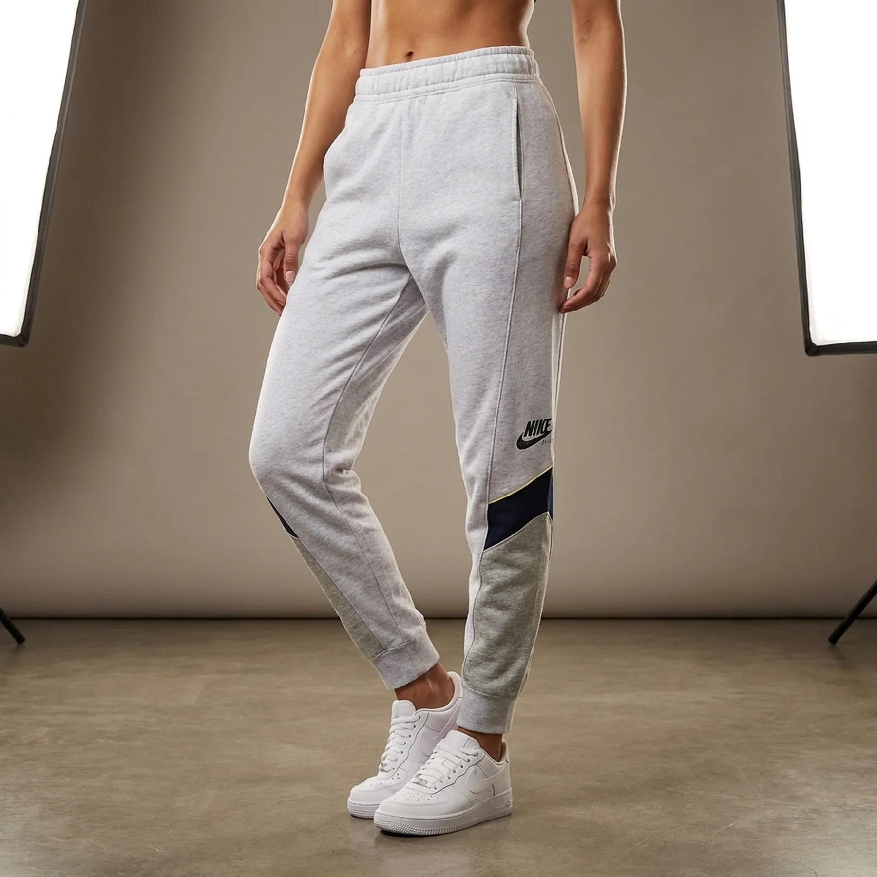 Брюки жіночі Nike W Nsw Heritage Jogger Flc Mr (CZ8608-051)