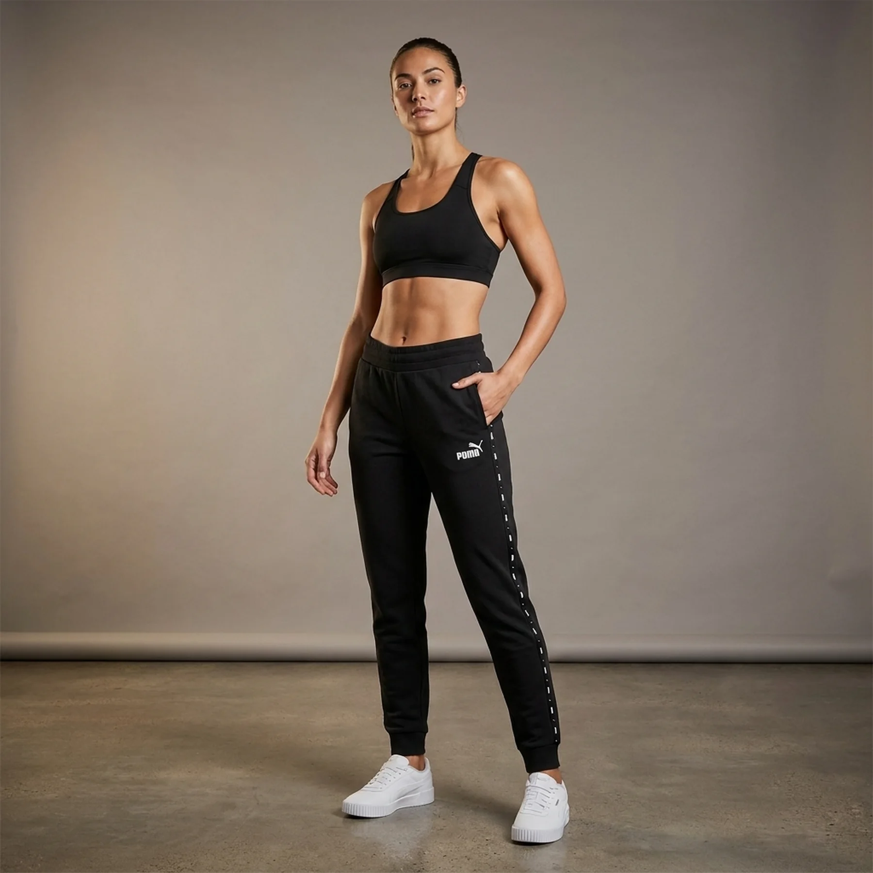 Брюки жіночі Puma Ess Tape Women’S Sweatpants Black (675999-01)