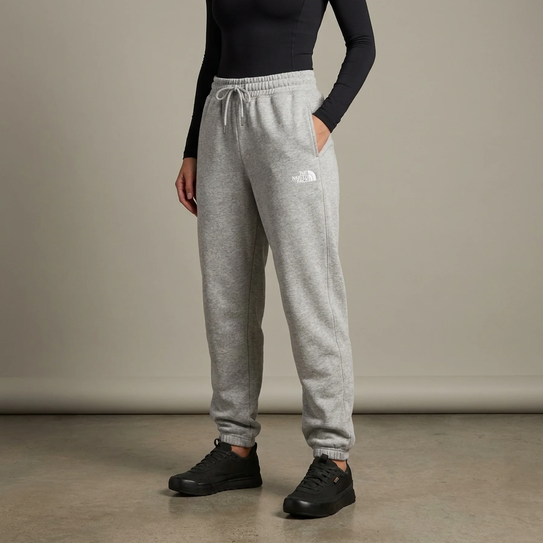 Брюки жіночі The North Face Pants Core (NF0A890HGAV)