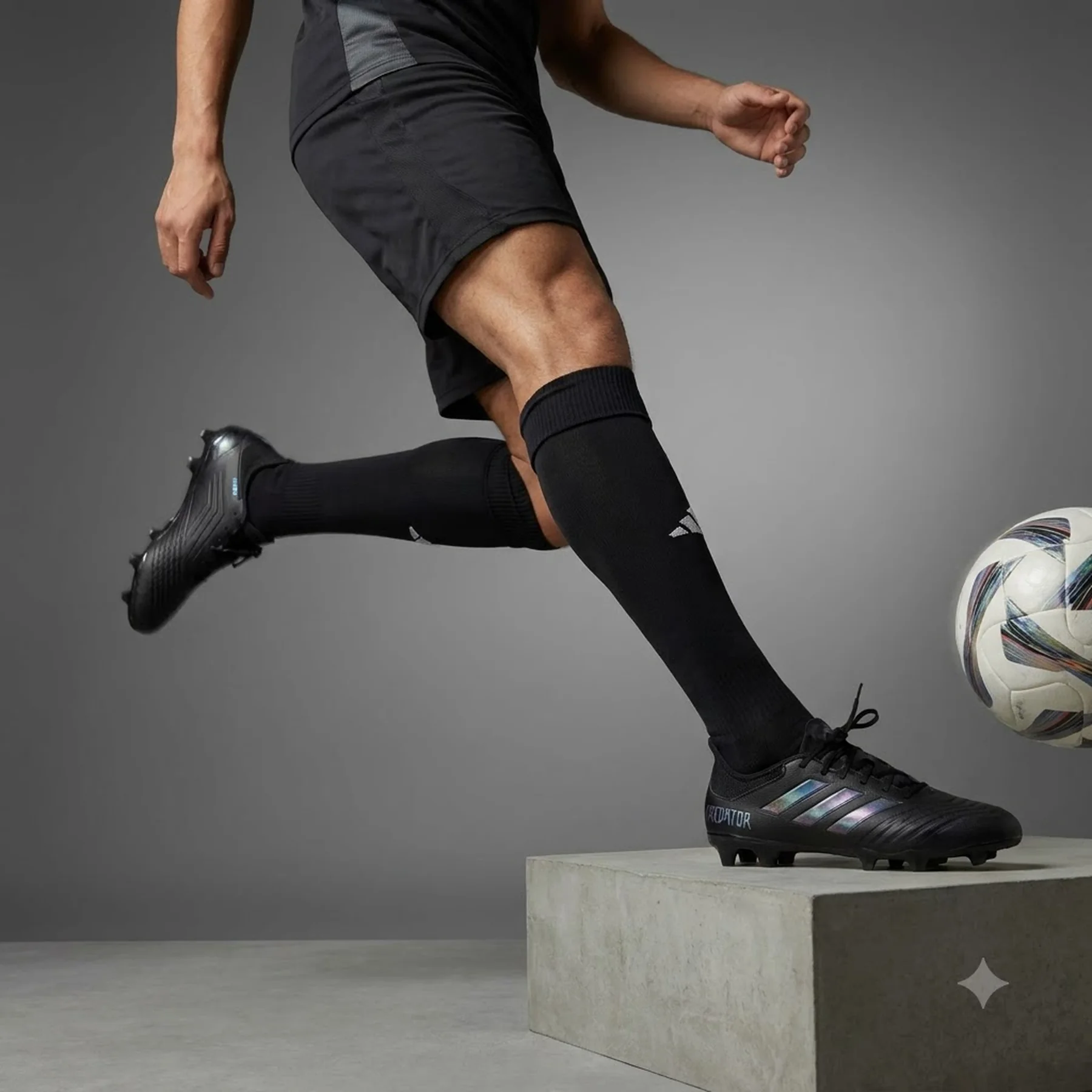 Бутси чоловічі Adidas Predator League L Fg (IG7763)