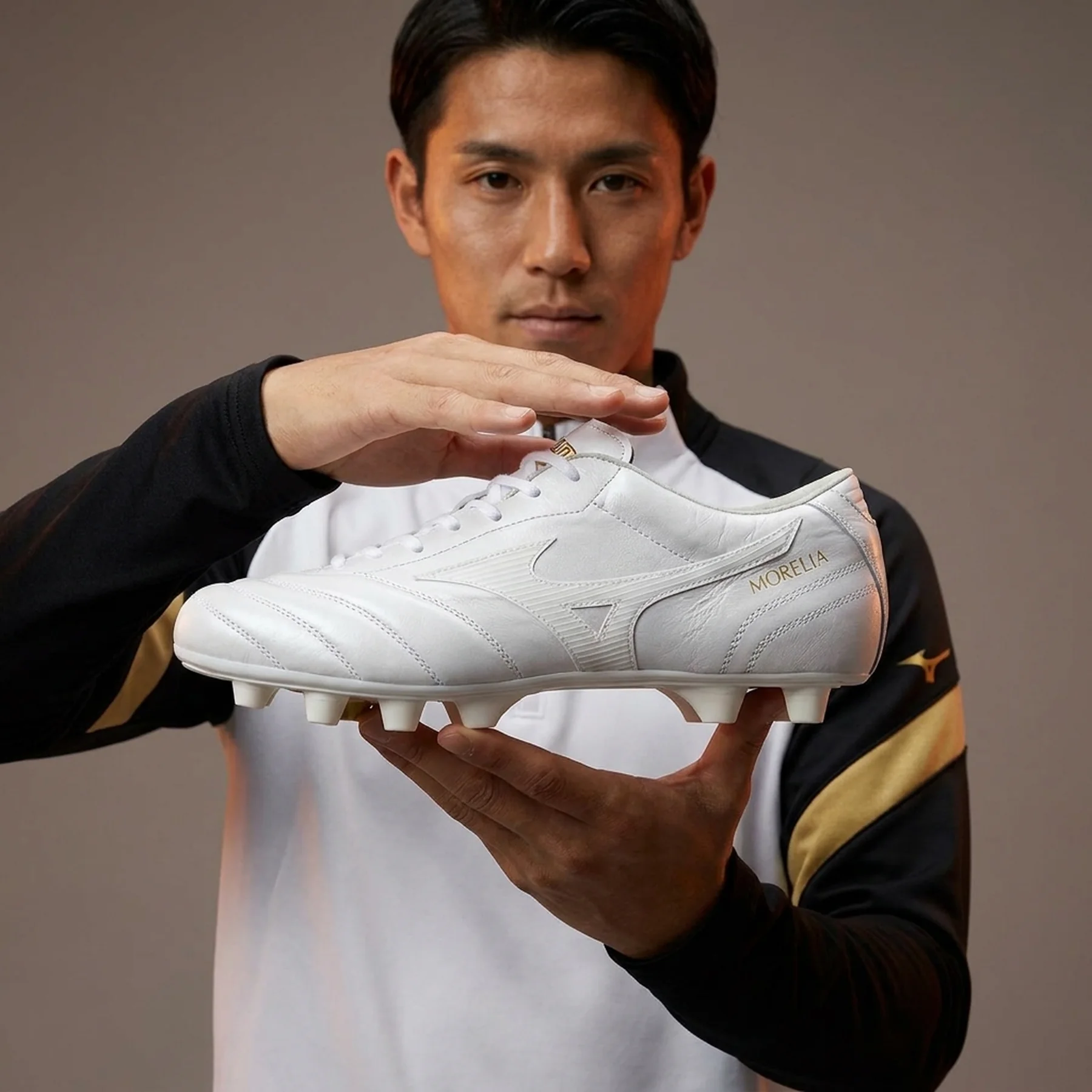 Бутси чоловічі Mizuno Morelia Ul Japan 40Th Japan White (P1GA259999)