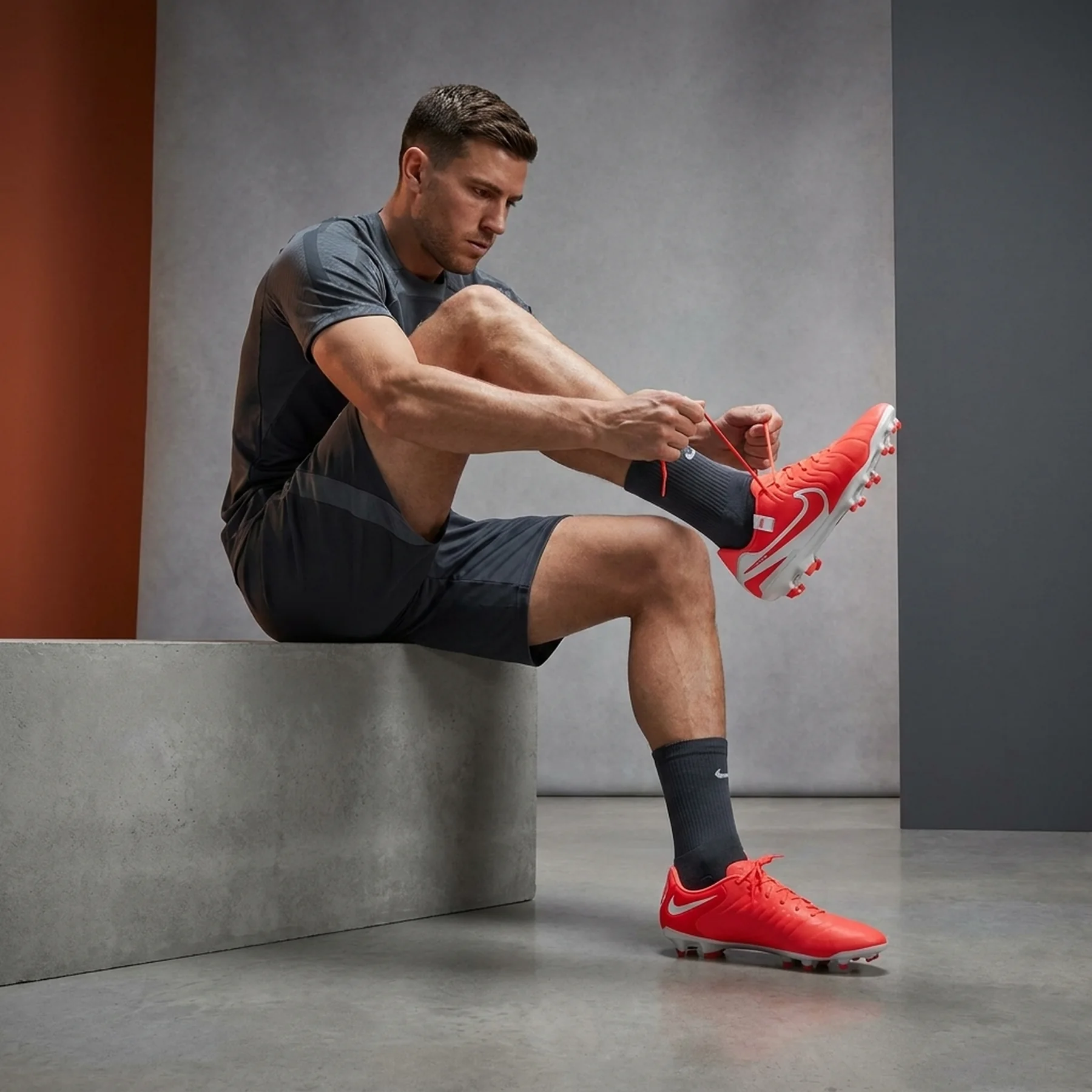 Бутси чоловічі Nike Legend 10 Academy Fg/Mg (DV4337-800)