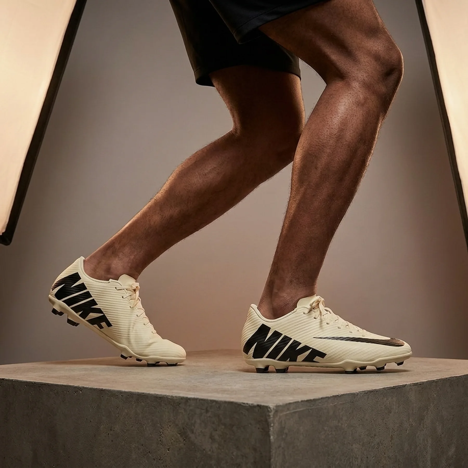 Бутси чоловічі Nike Mercurial Vapor 15 Club (DJ5963-700)