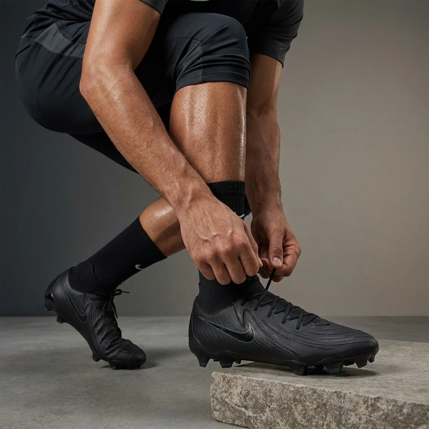 Бутси чоловічі Nike Phantom Luna Ii (FD6725-002)