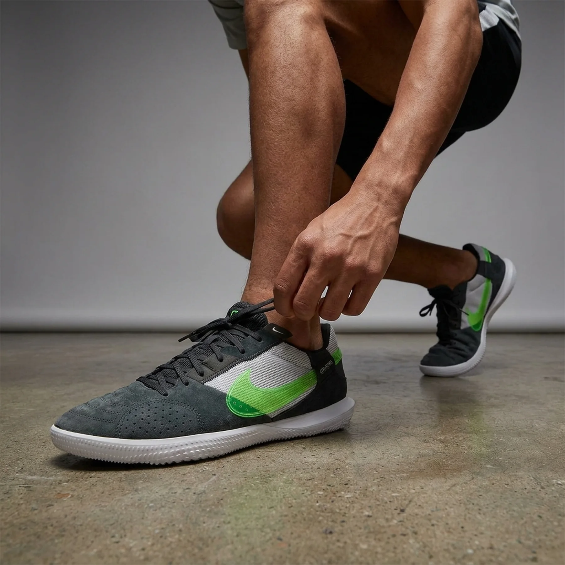 Бутси чоловічі Nike Streetgato (DC8466-012)
