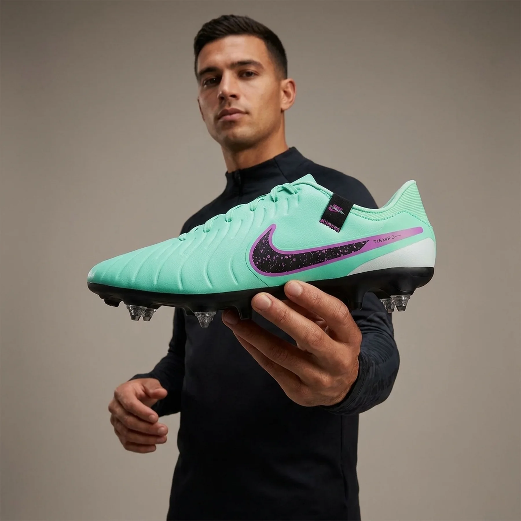 Бутси чоловічі Nike Tiempo Legend 10 Academy (DV4338-300)