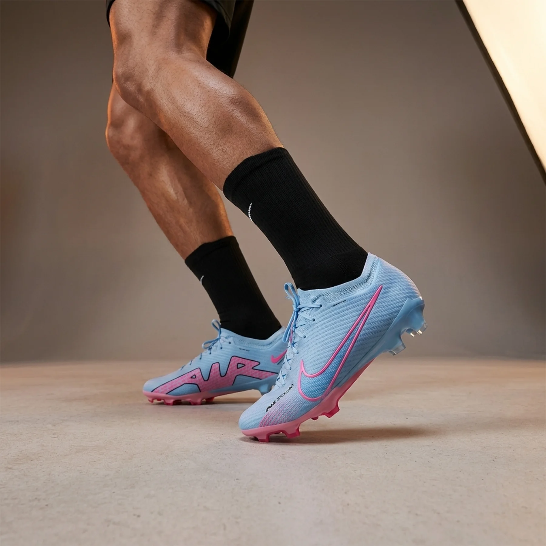 Бутси чоловічі Nike Zoom Vapor 16 Academy Fg/Mg (FQ8374-301)