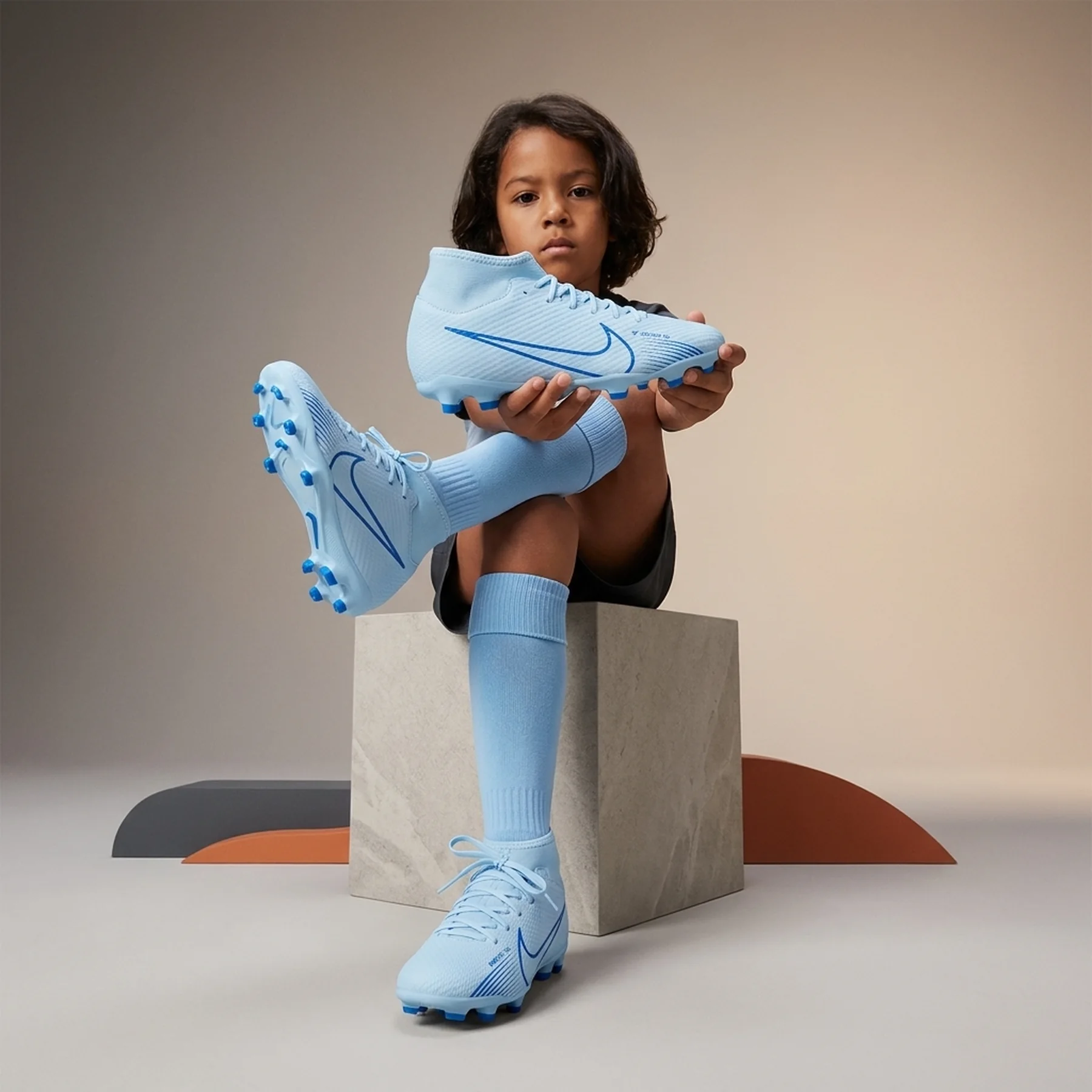 Бутси дитячі Nike Jr Vapor 16 Club Fg/Mg (FQ8286-400)