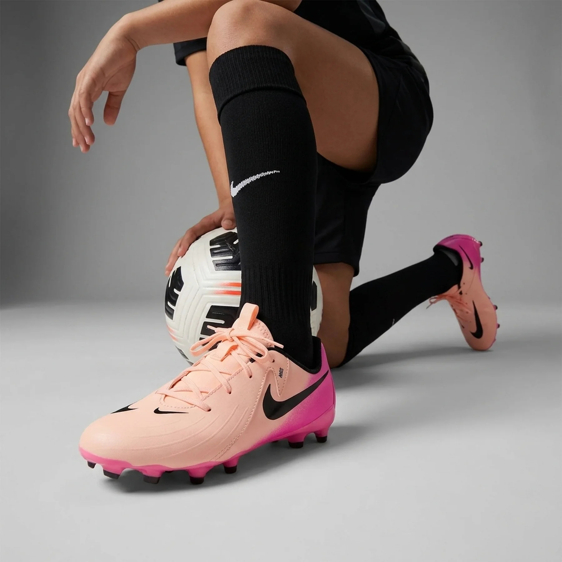 Бутси підліткові Nike Jr. Phantom Gx 2 Academy (FD6722-800)