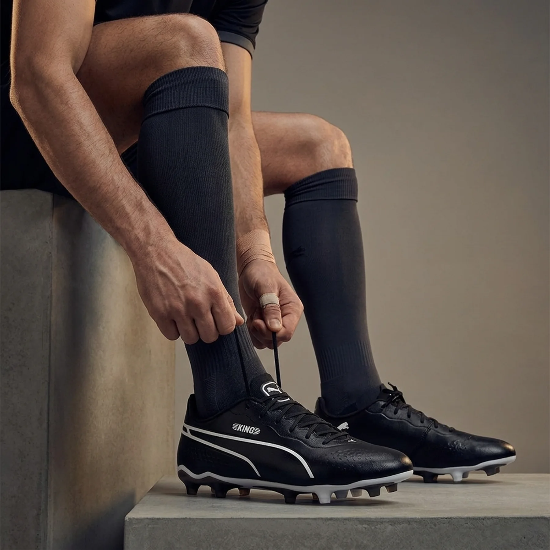 Бутси Puma KING Match FG/AG 107570_01 розмір 42