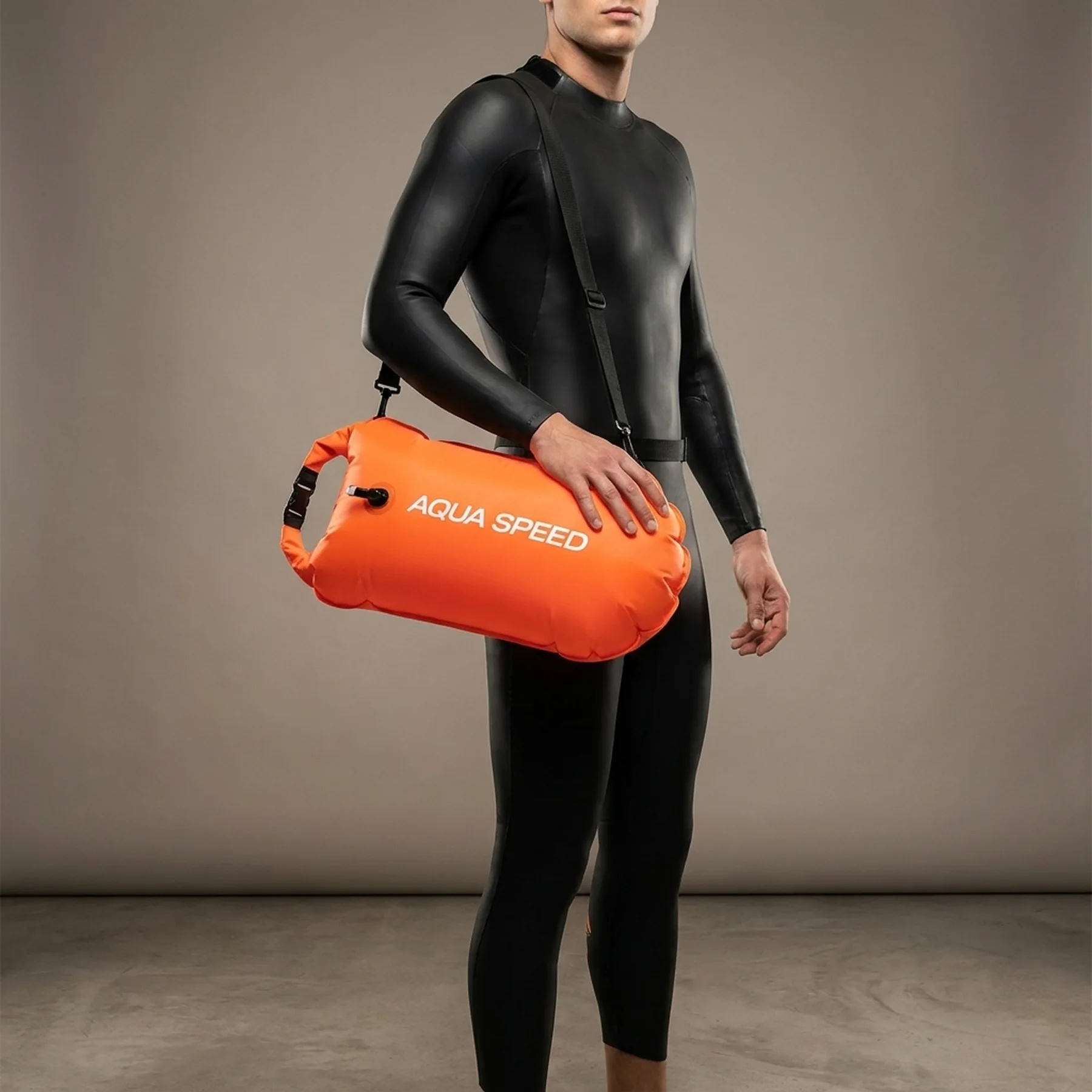 Буй для плавання Aqua Speed Open Water Swim Buoy 3977 помаранчевий Уні 17 літрів