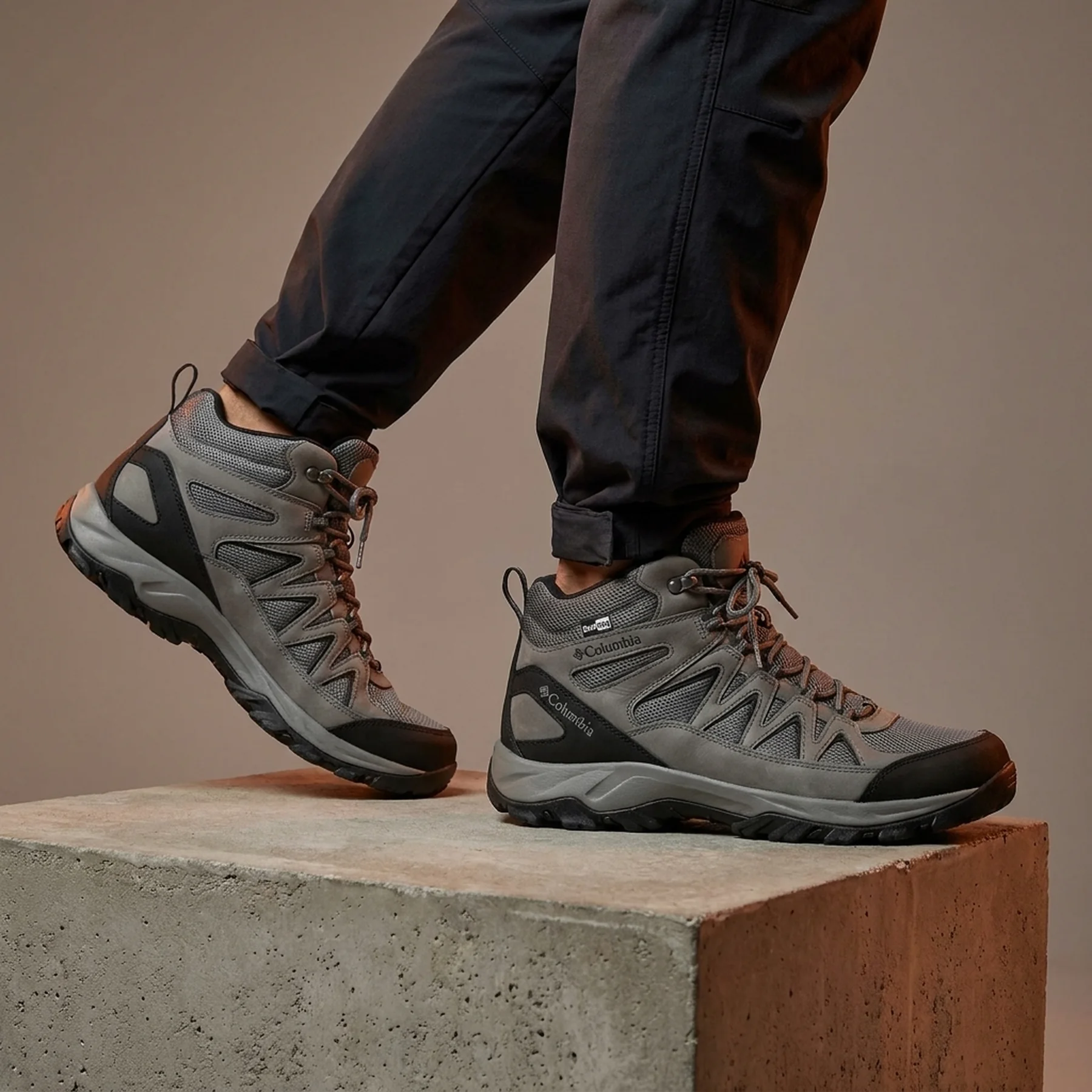 Черевики чоловічі Columbia Peakfreak Ii Mid Outdry Leather Grey (BM3514-033)