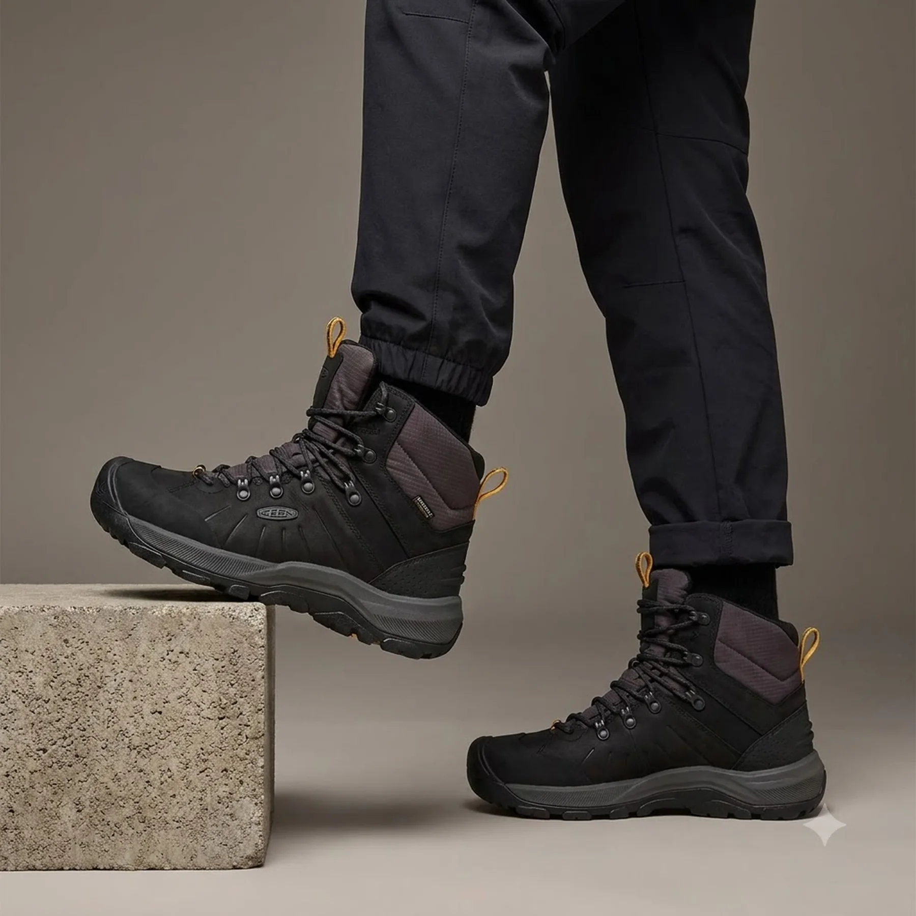 Черевики чоловічі Keen Revel Iv Mid Polar Black (1023618)