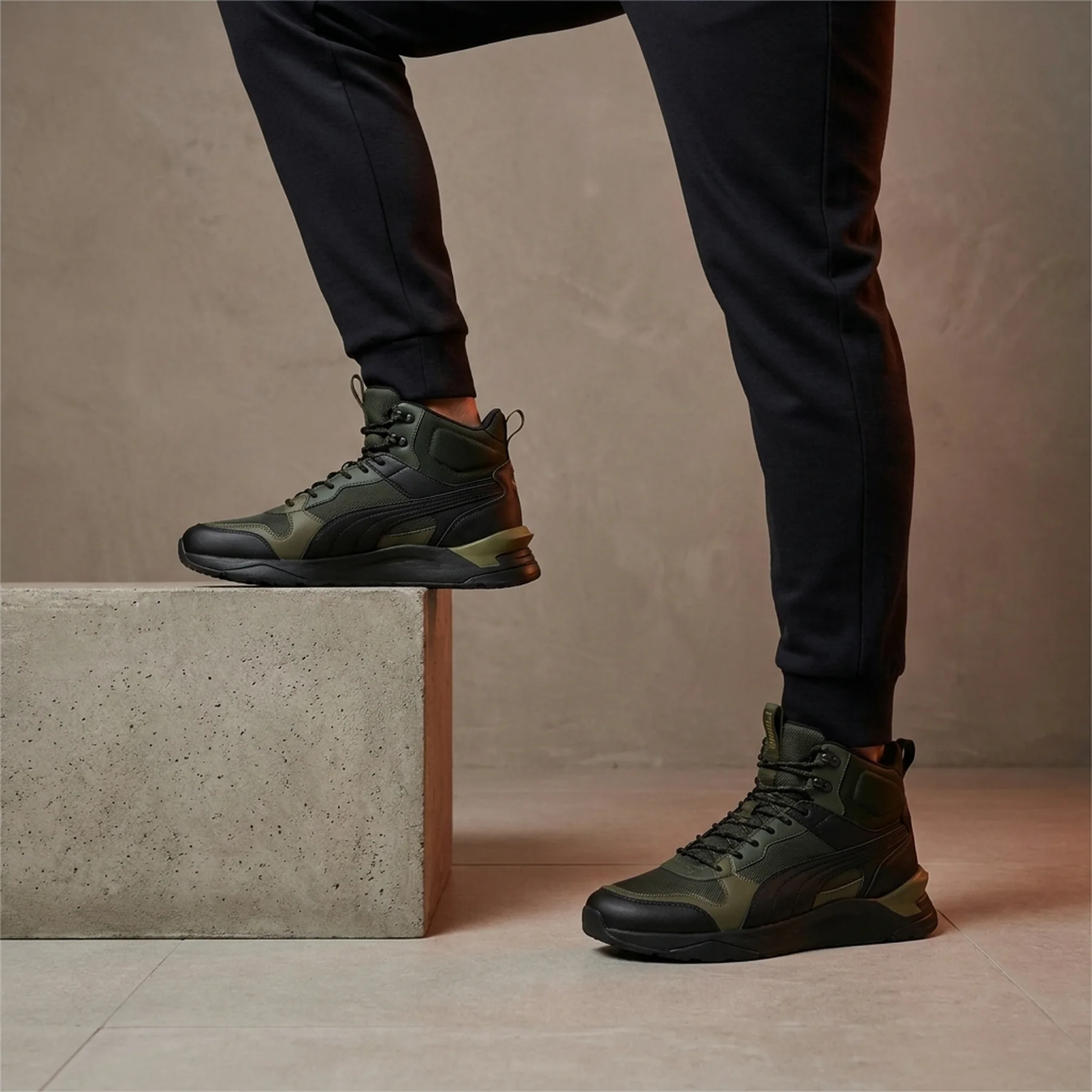 Черевики чоловічі Puma Trinity Mid Hybrid L (39398504)
