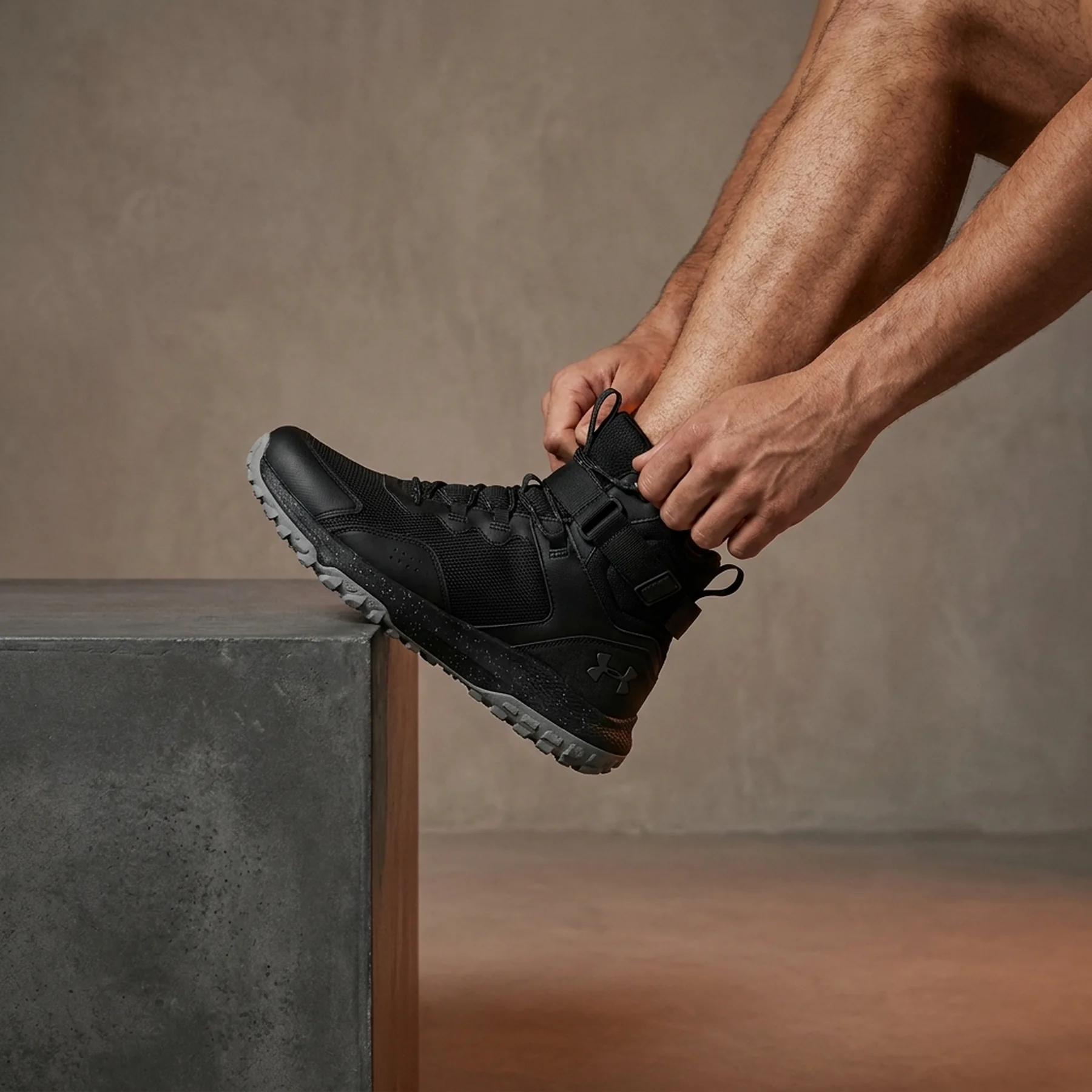 Черевики чоловічі Under Armour Shoes Ua Charged Maven Trek Black (3026370-002)