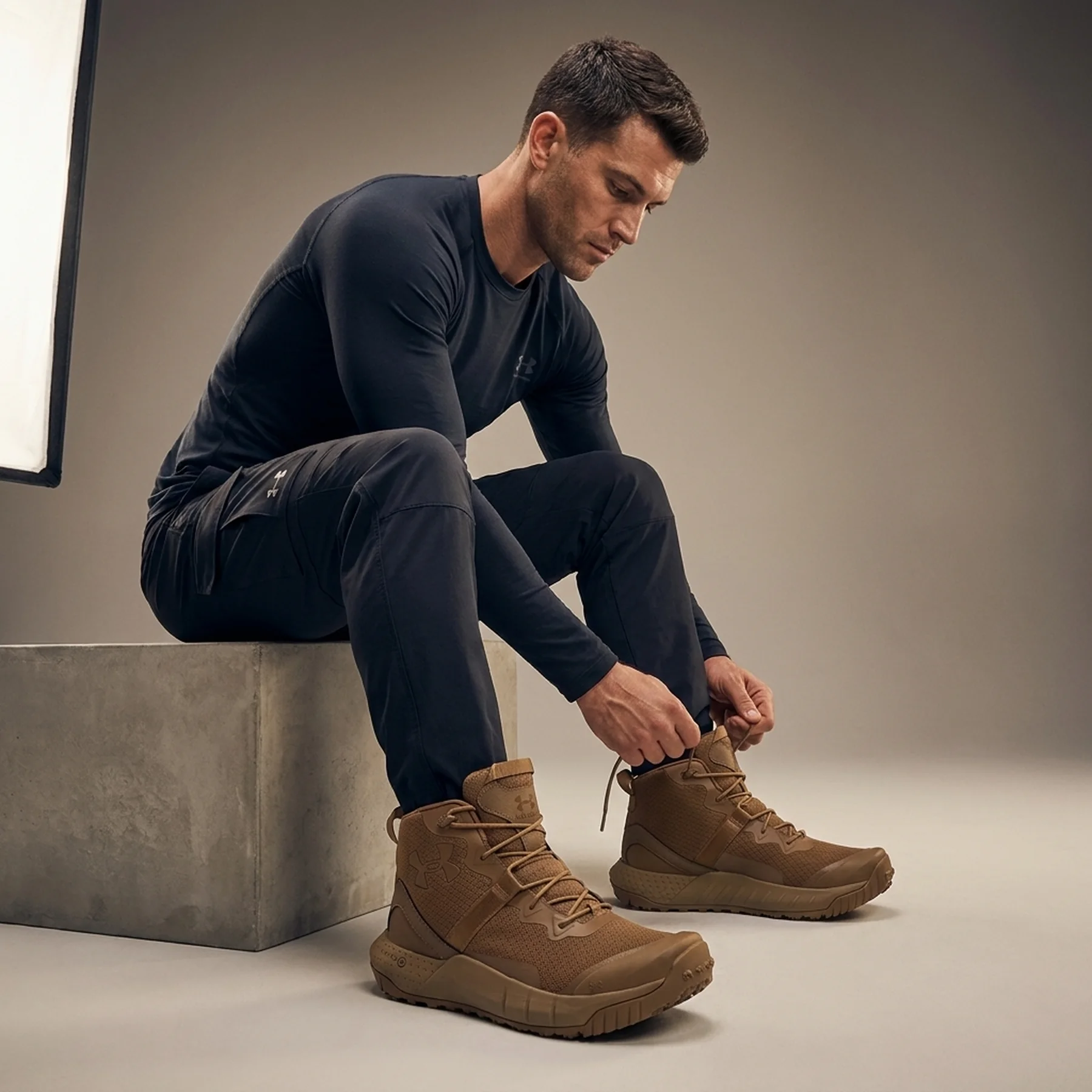 Черевики чоловічі Under Armour Shoes Ua Micro G Valsetz Mid Brown (3023741-200)
