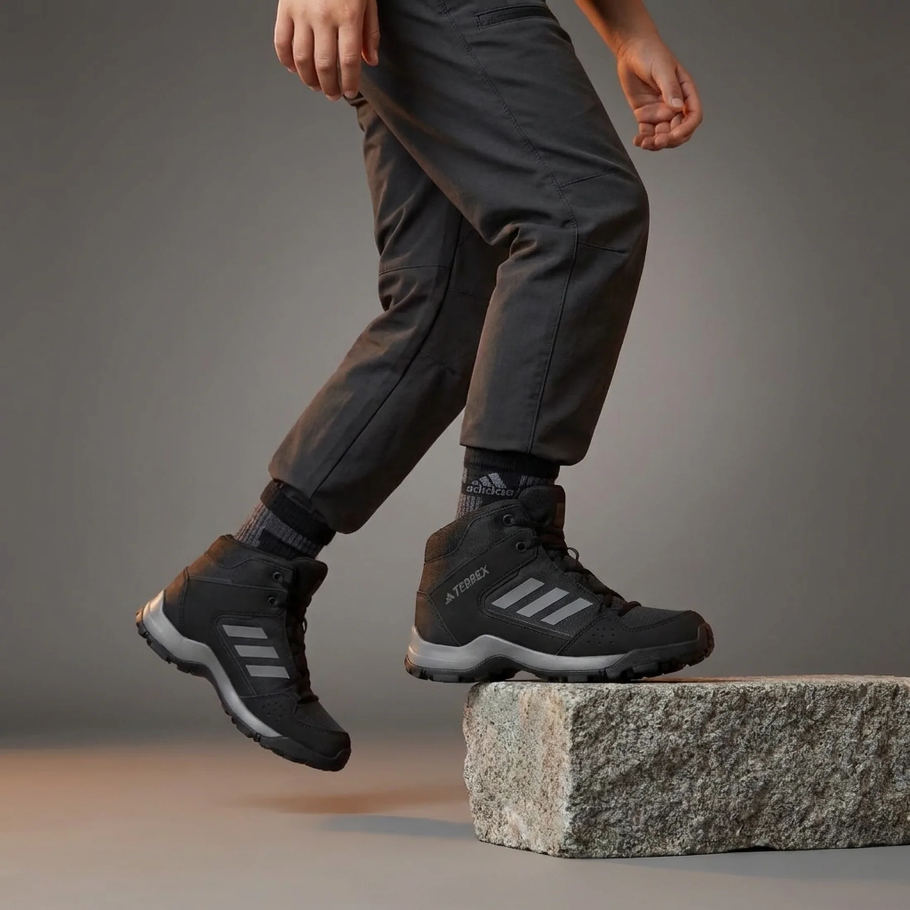 Черевики дитячі Adidas Terrex Hyperhiker Mid Hiking Black (ID4857)