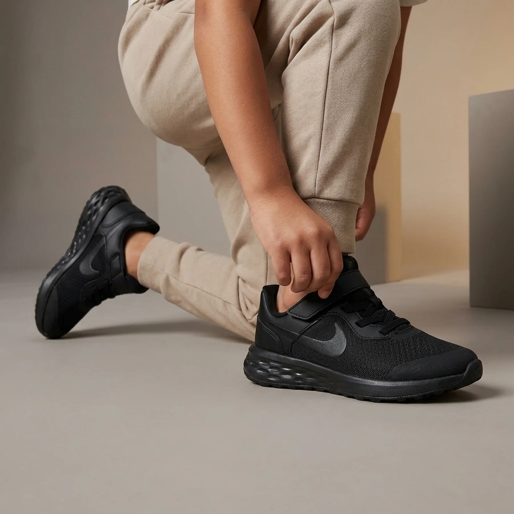Черевики дитячі Nike Revolution 6 Sneakers Junior (DD1094-001)