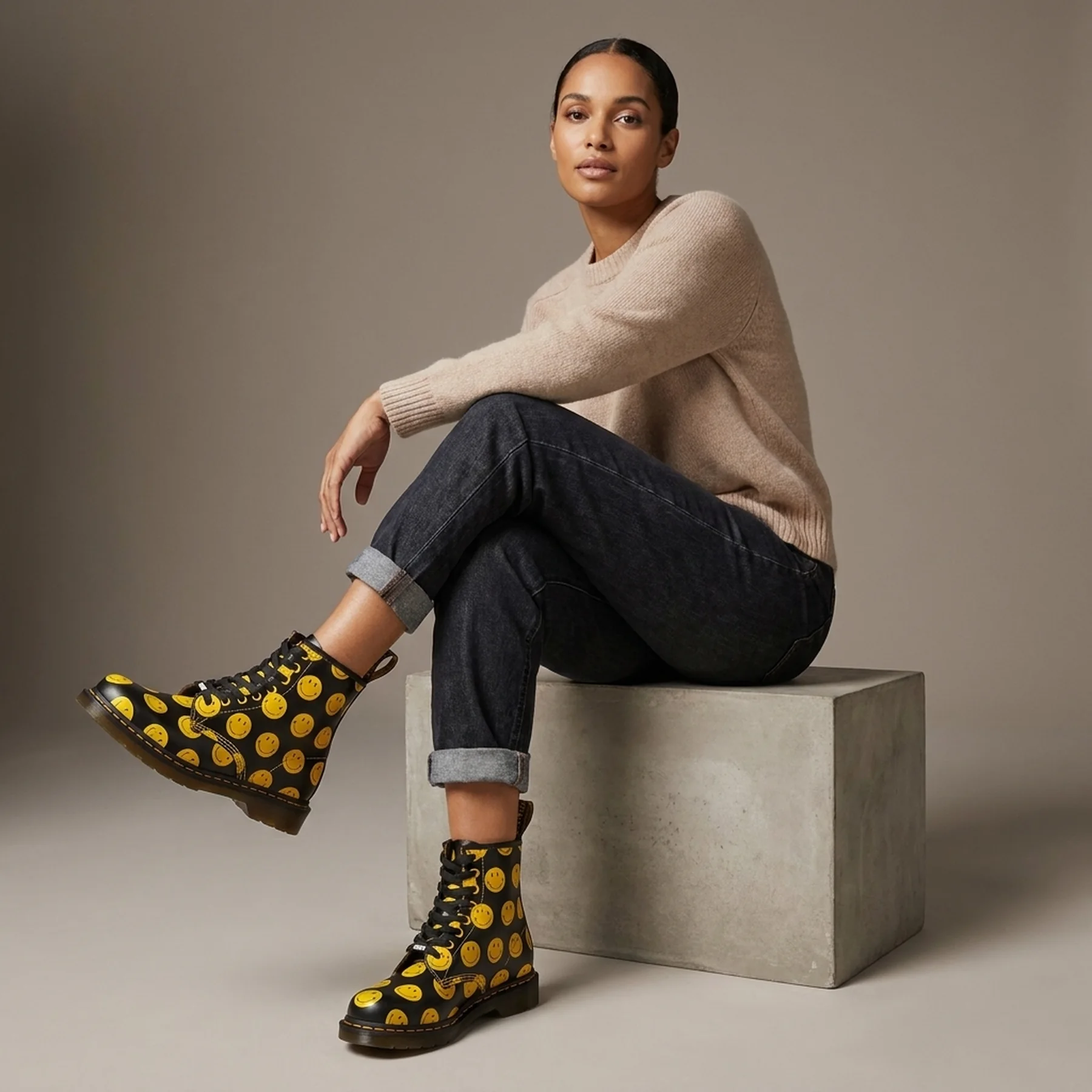 Черевики Dr. Martens 1460 Smiley Smooth Leather Black