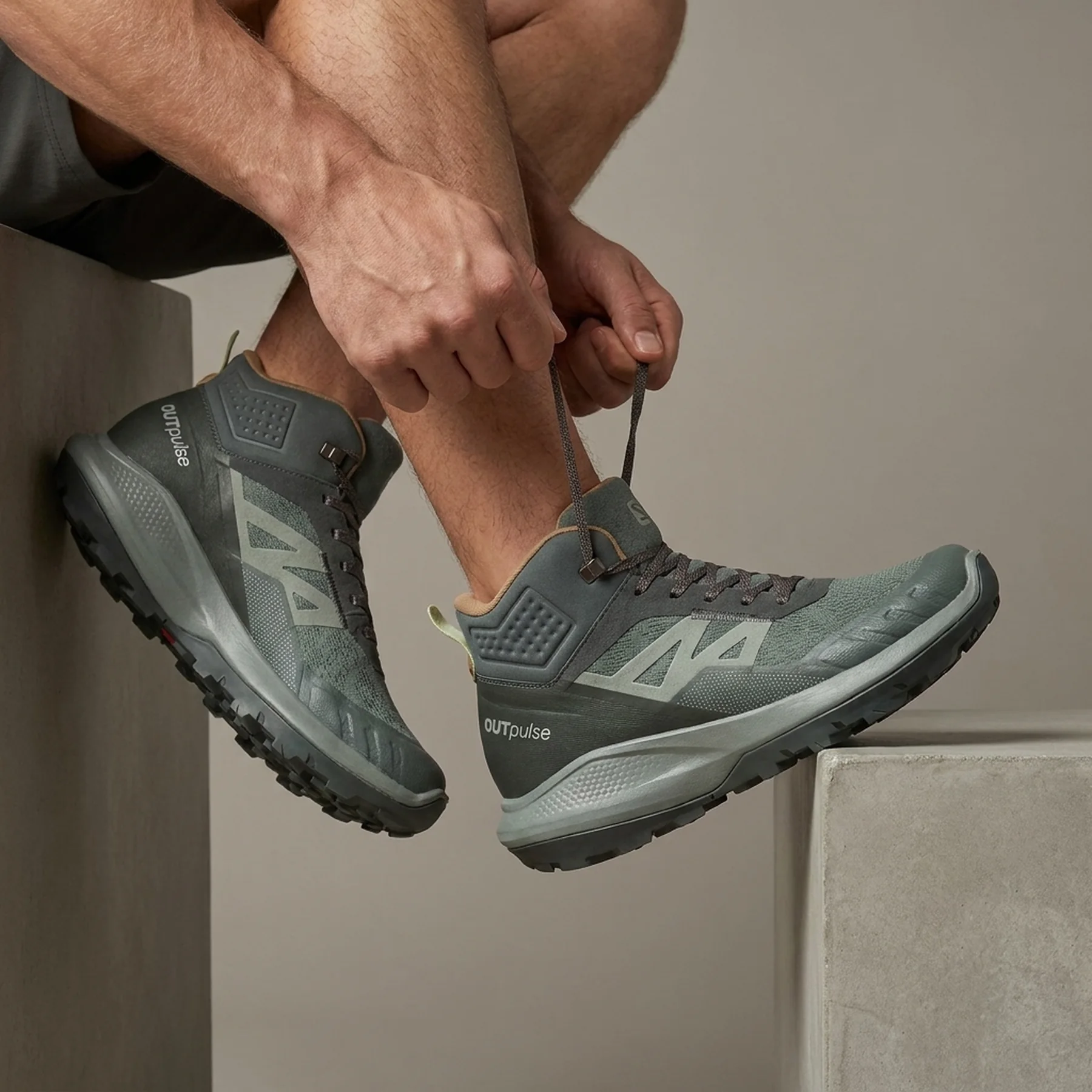 Черевики SALOMON OUTpulse Mid GTX