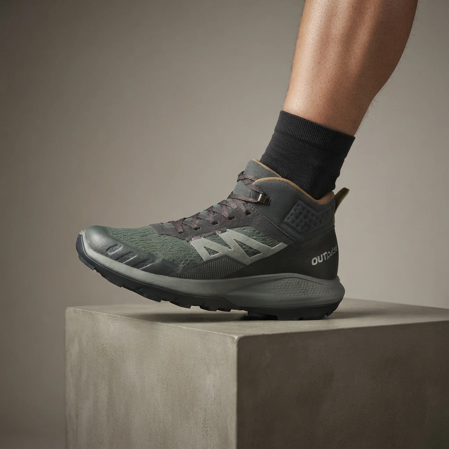 Черевики SALOMON OUTpulse Mid GTX 'Urban Chic Shadow'