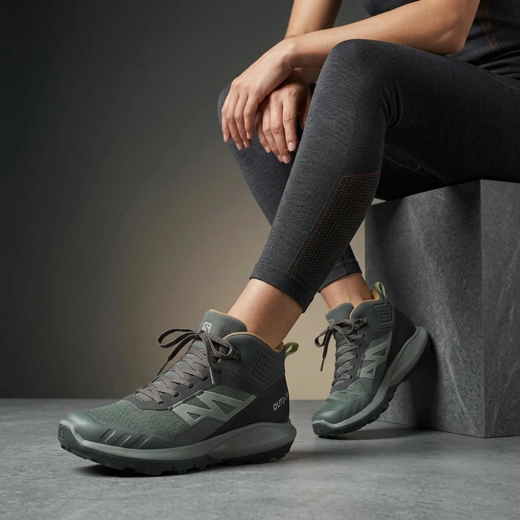Черевики SALOMON OUTpulse Mid GTX 'Urban Chic Shadow'