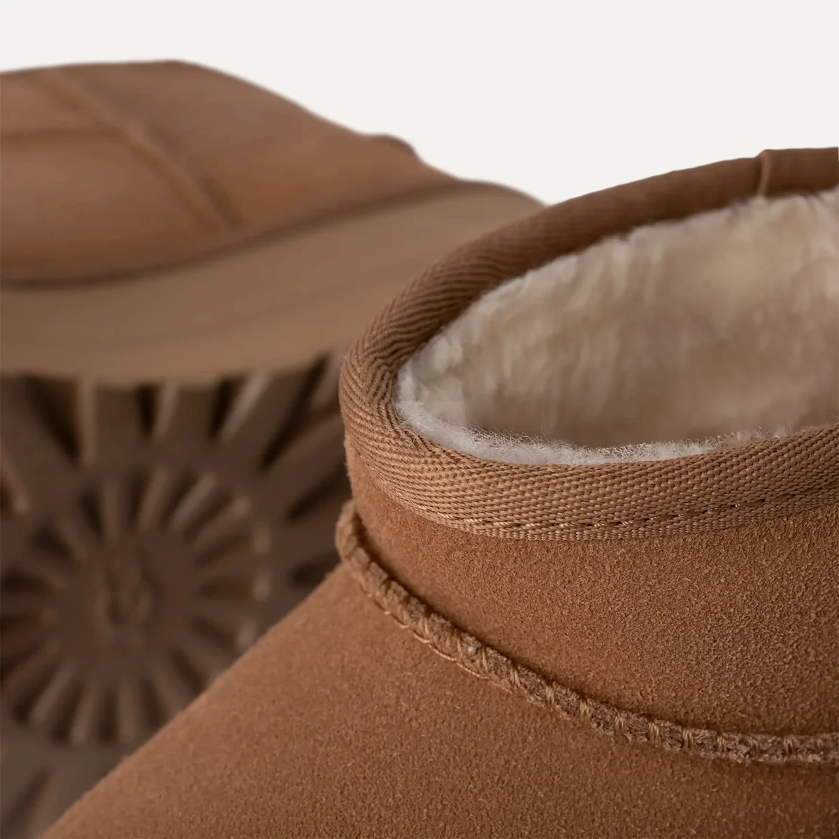 Черевики жіночі Classic Ultra Mini Platform Chestnut