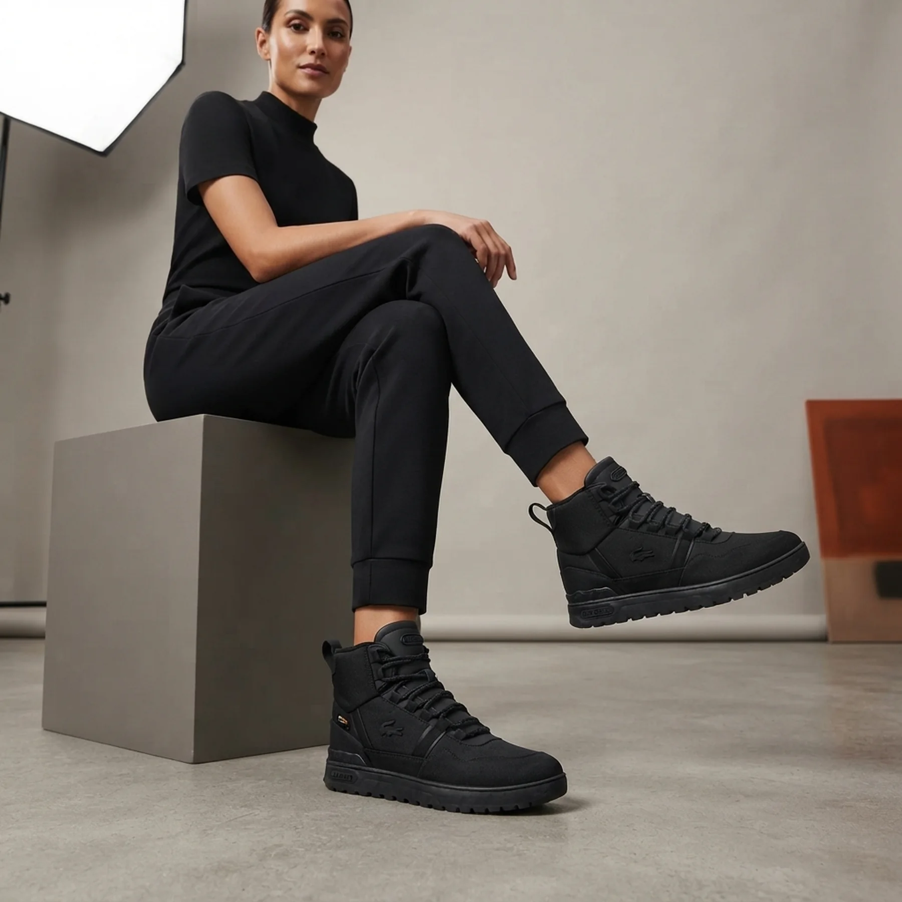 Черевики жіночі Lacoste T-Clip Black (748SMA0040-02H)