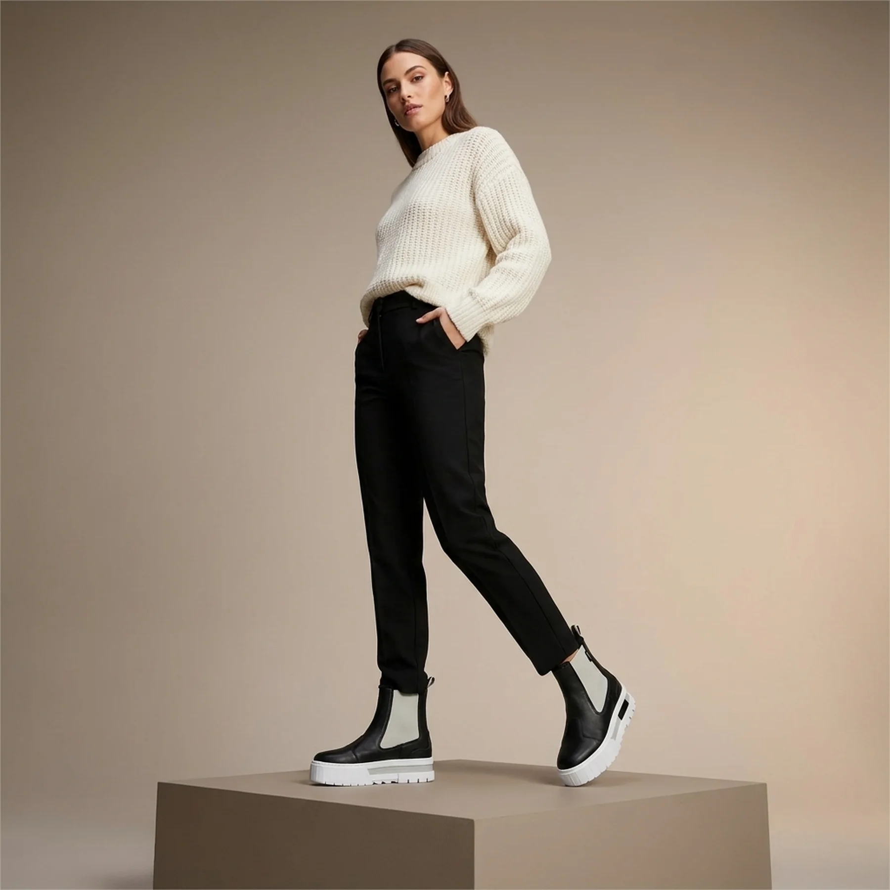 Черевики жіночі Puma Mayze Chelsea Winter Black/Grey (393093-02)