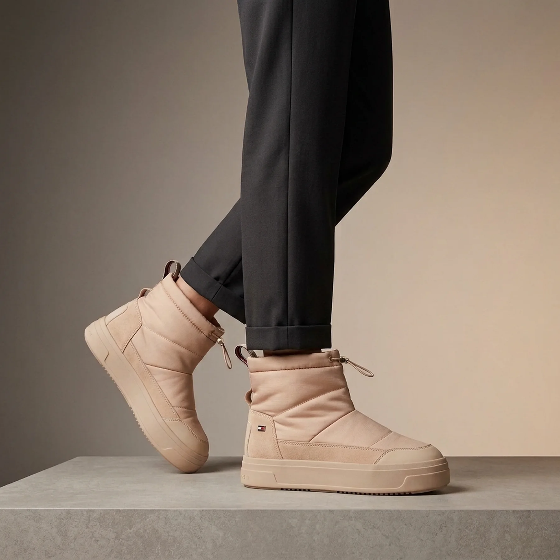 Черевики жіночі Tommy Hilfiger Try Beige (FW0FW08334-TRY)