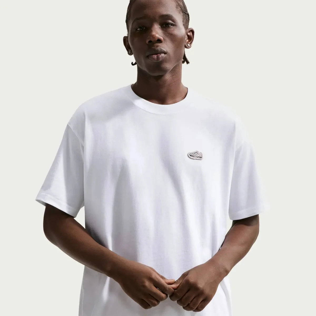 Чоловіча футболка NIKE SPORTSWEAR VOMERO PATCH IH1149-100
